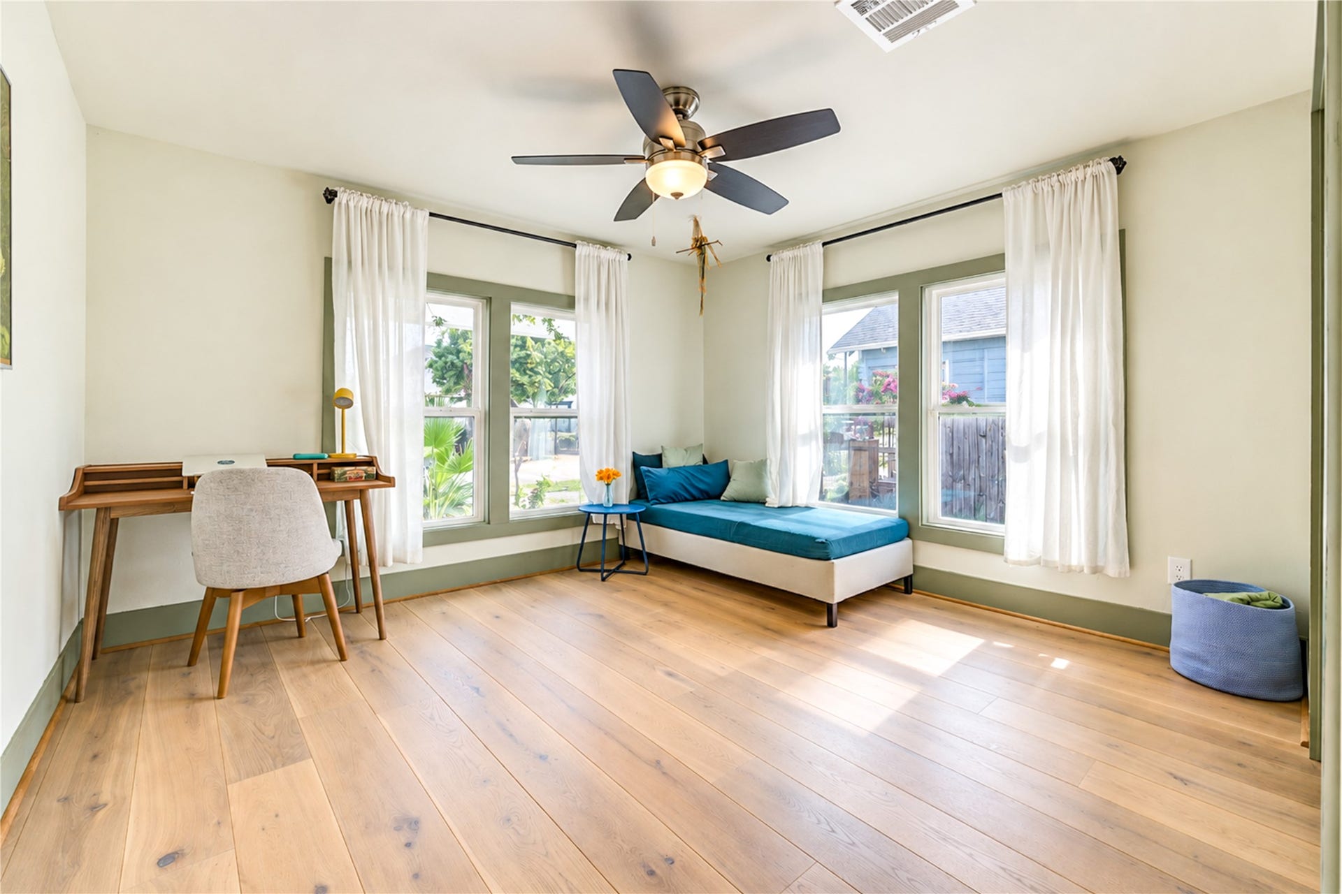 3819 Baden Street, Houston, TX 77009