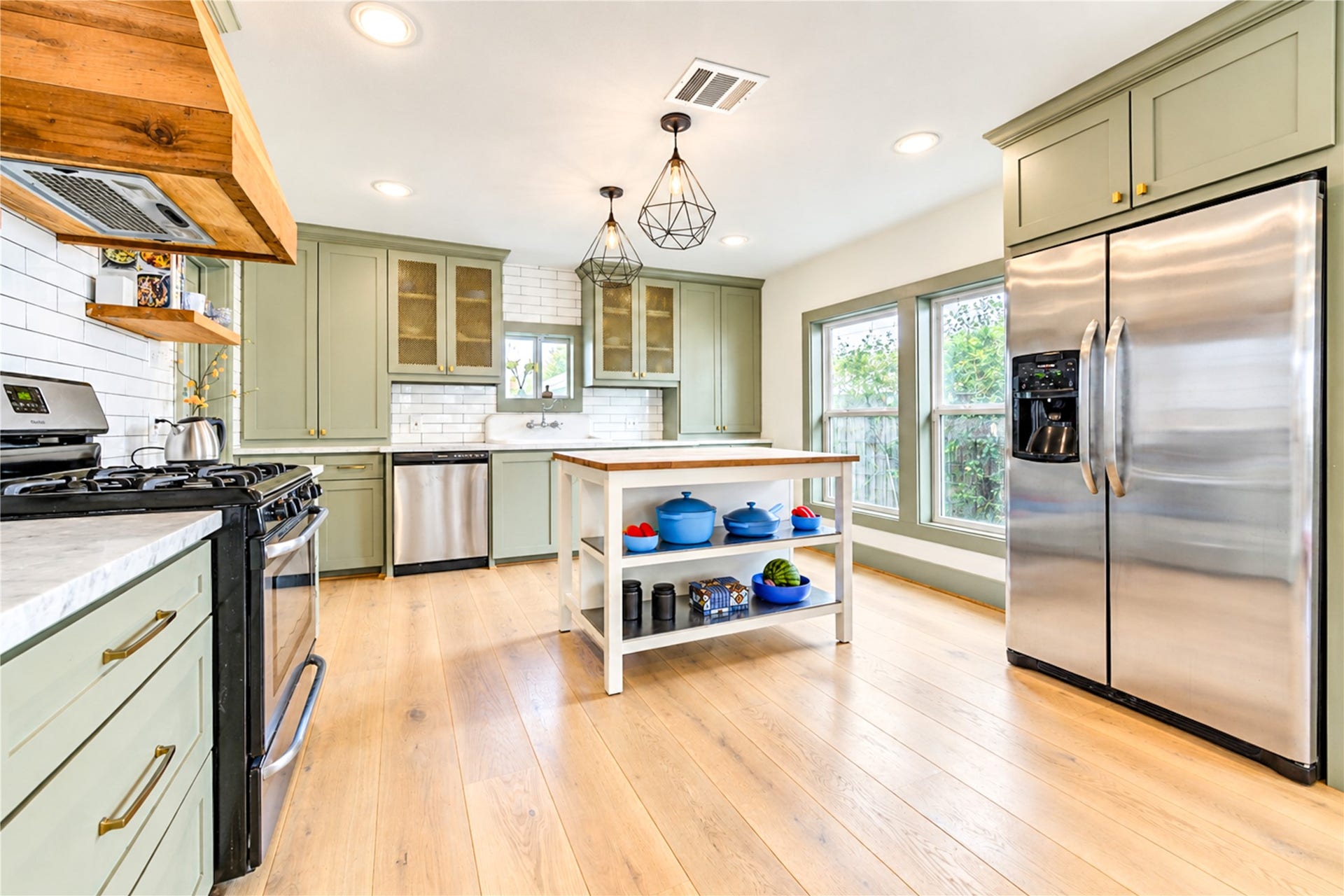 3819 Baden Street, Houston, TX 77009