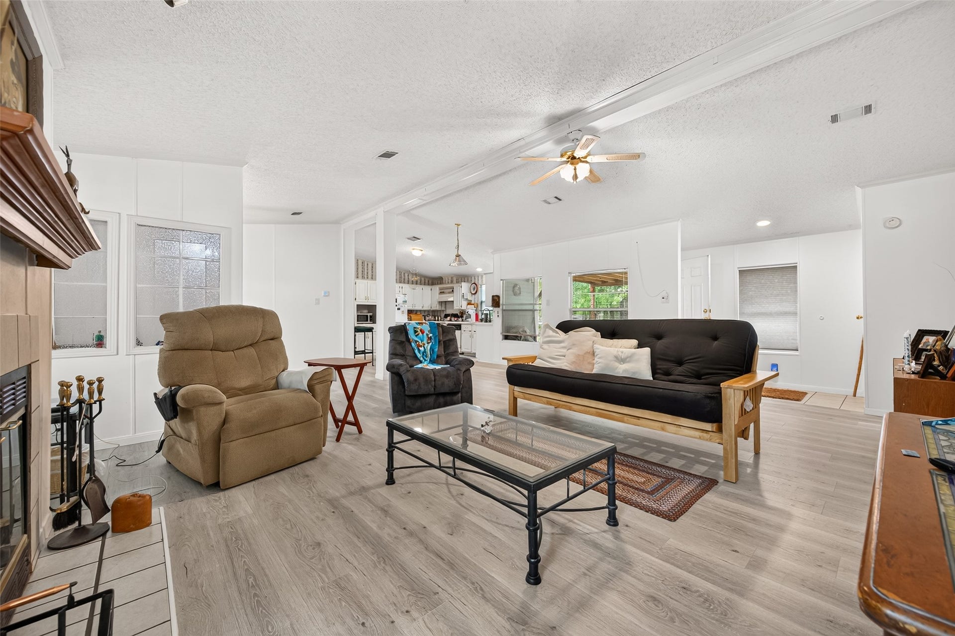 189 Hall Drive S, Montgomery, TX 77316 189 Hall Drive S, Montgomery, TX 77316