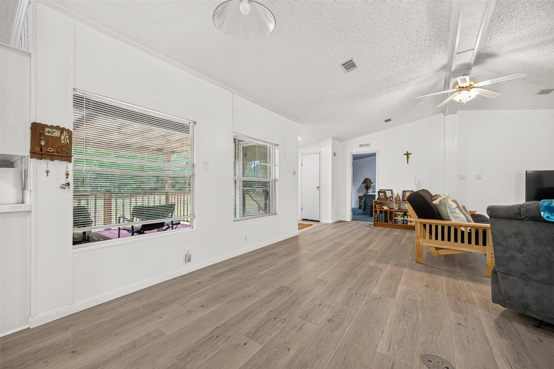 189 Hall Drive S, Montgomery, TX 77316 189 Hall Drive S, Montgomery, TX 77316