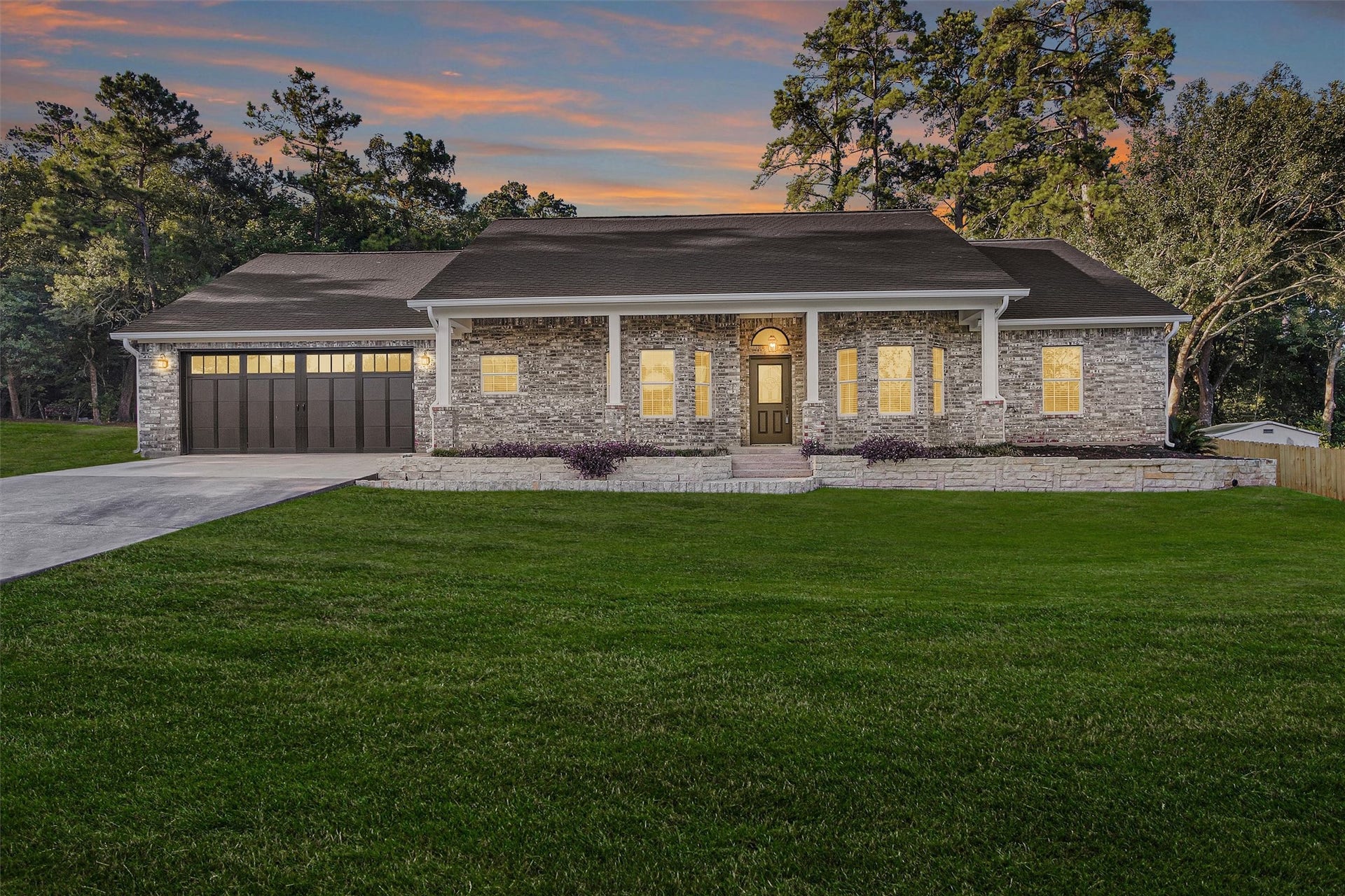 1187 Oak Lane, Conroe, TX 77316 Stone and brick facade