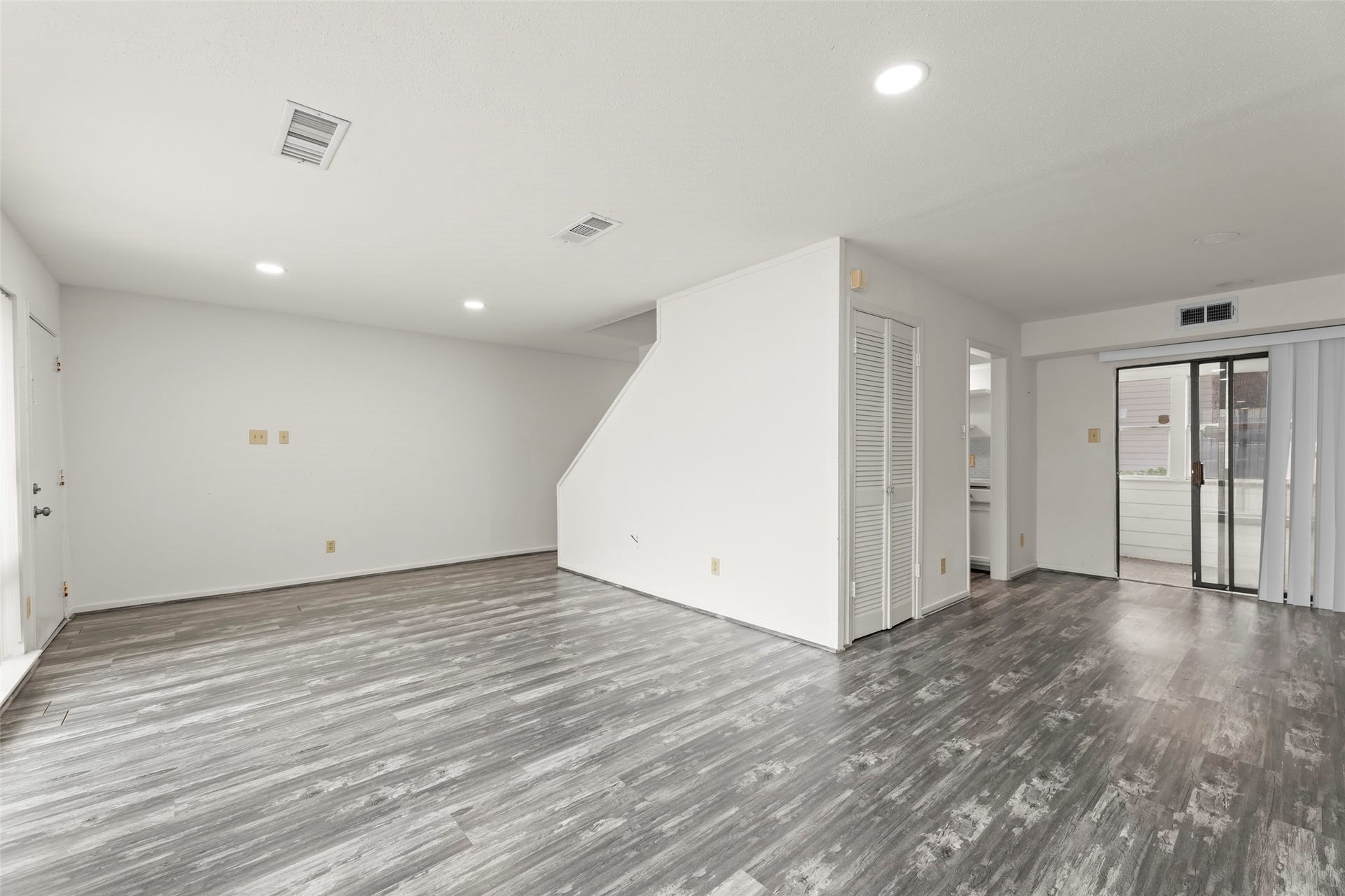 12839 Briarwest Circle, Houston, TX 77077 12839 Briarwest Circle, Houston, TX 77077