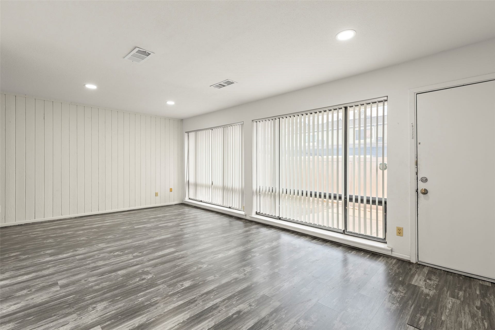 12839 Briarwest Circle, Houston, TX 77077 12839 Briarwest Circle, Houston, TX 77077