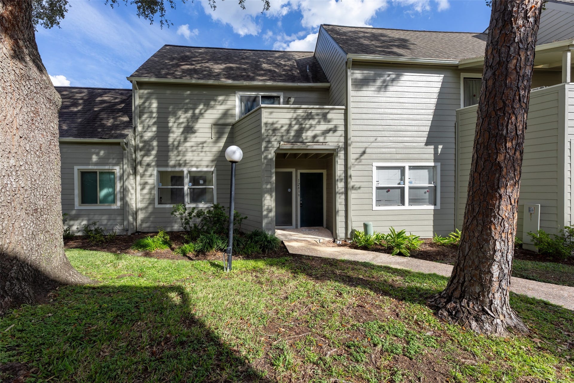 12839 Briarwest Circle, Houston, TX 77077 12839 Briarwest Circle, Houston, TX 77077