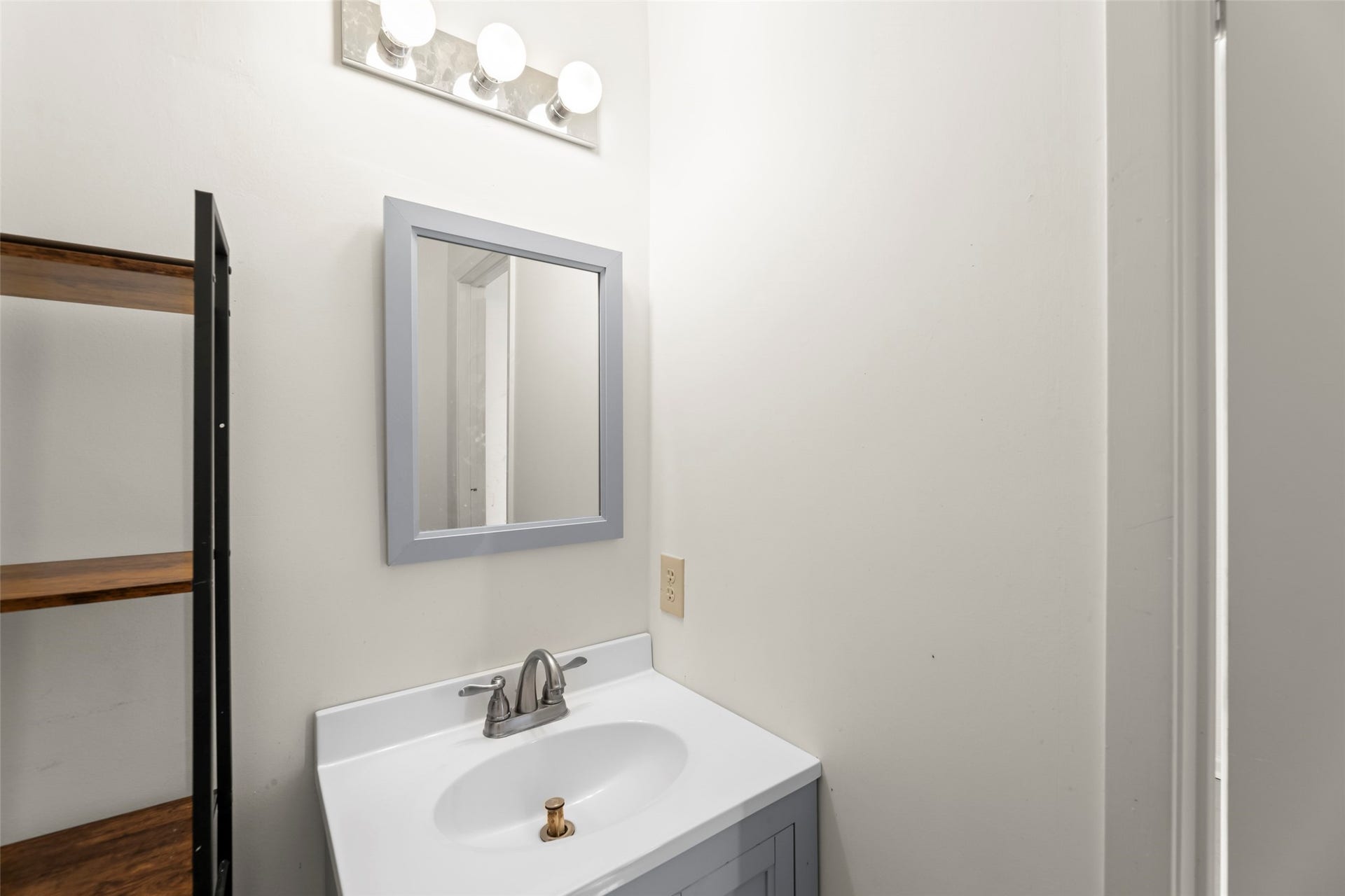12839 Briarwest Circle, Houston, TX 77077 12839 Briarwest Circle, Houston, TX 77077