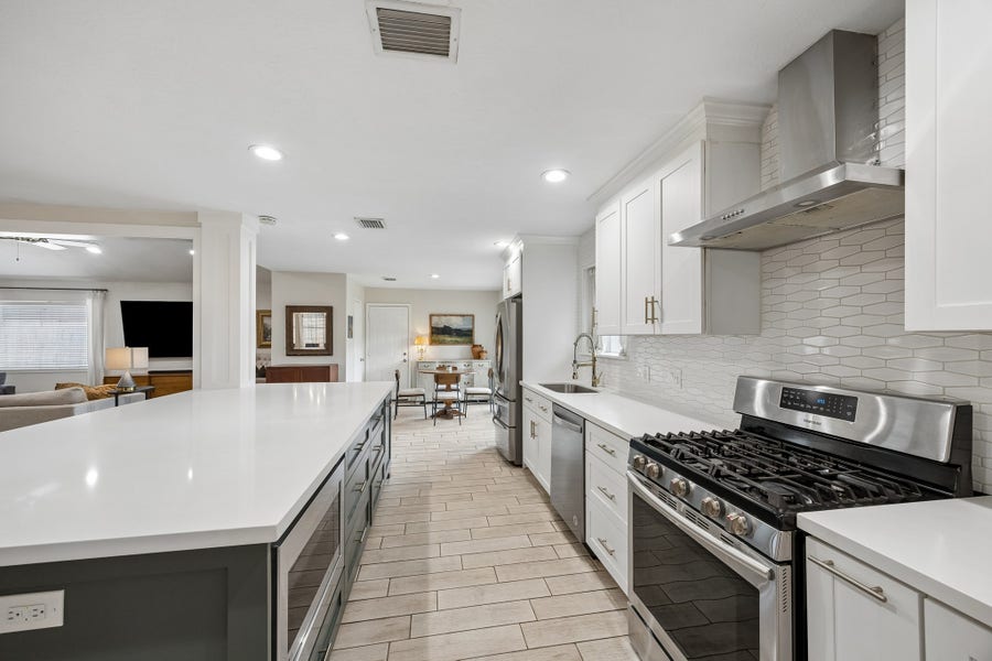 Property photo for 1919 Ashford Hollow Lane, Houston, TX