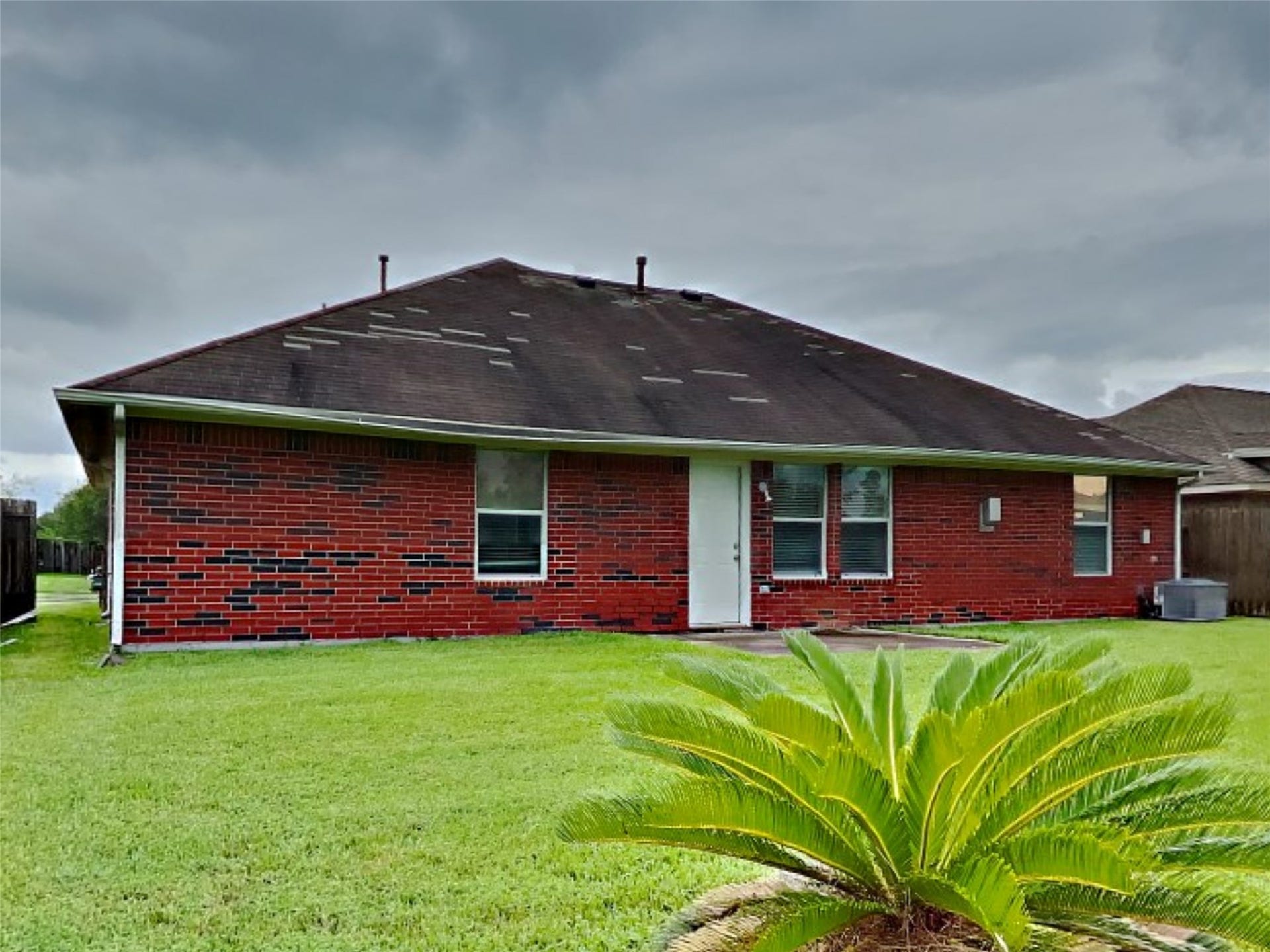 311 Green Isle Avenue, Dickinson, TX 77539