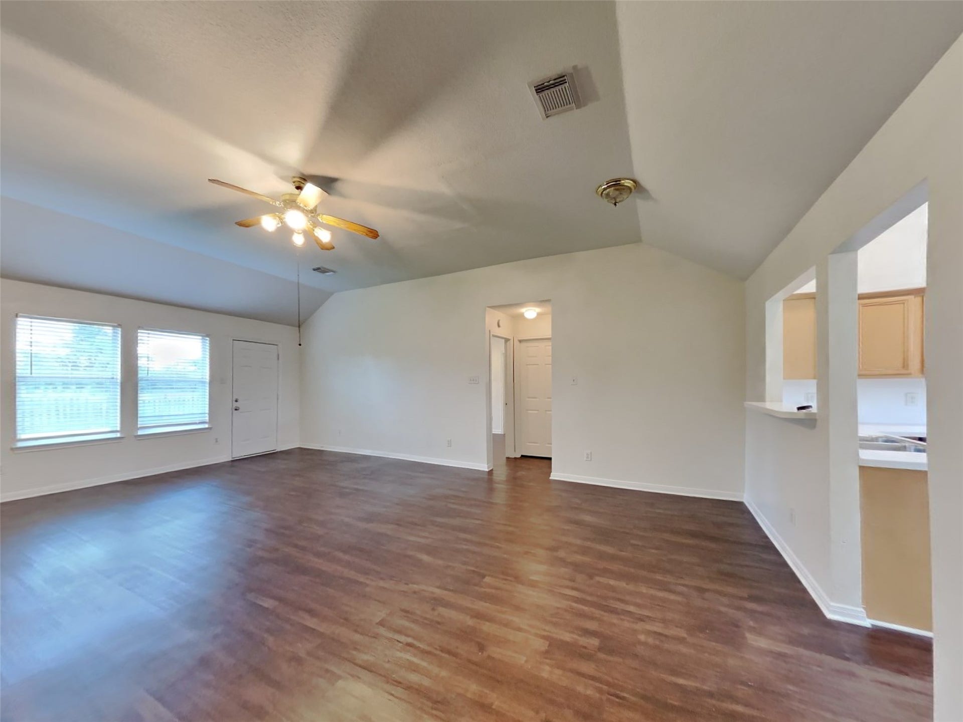 311 Green Isle Avenue, Dickinson, TX 77539
