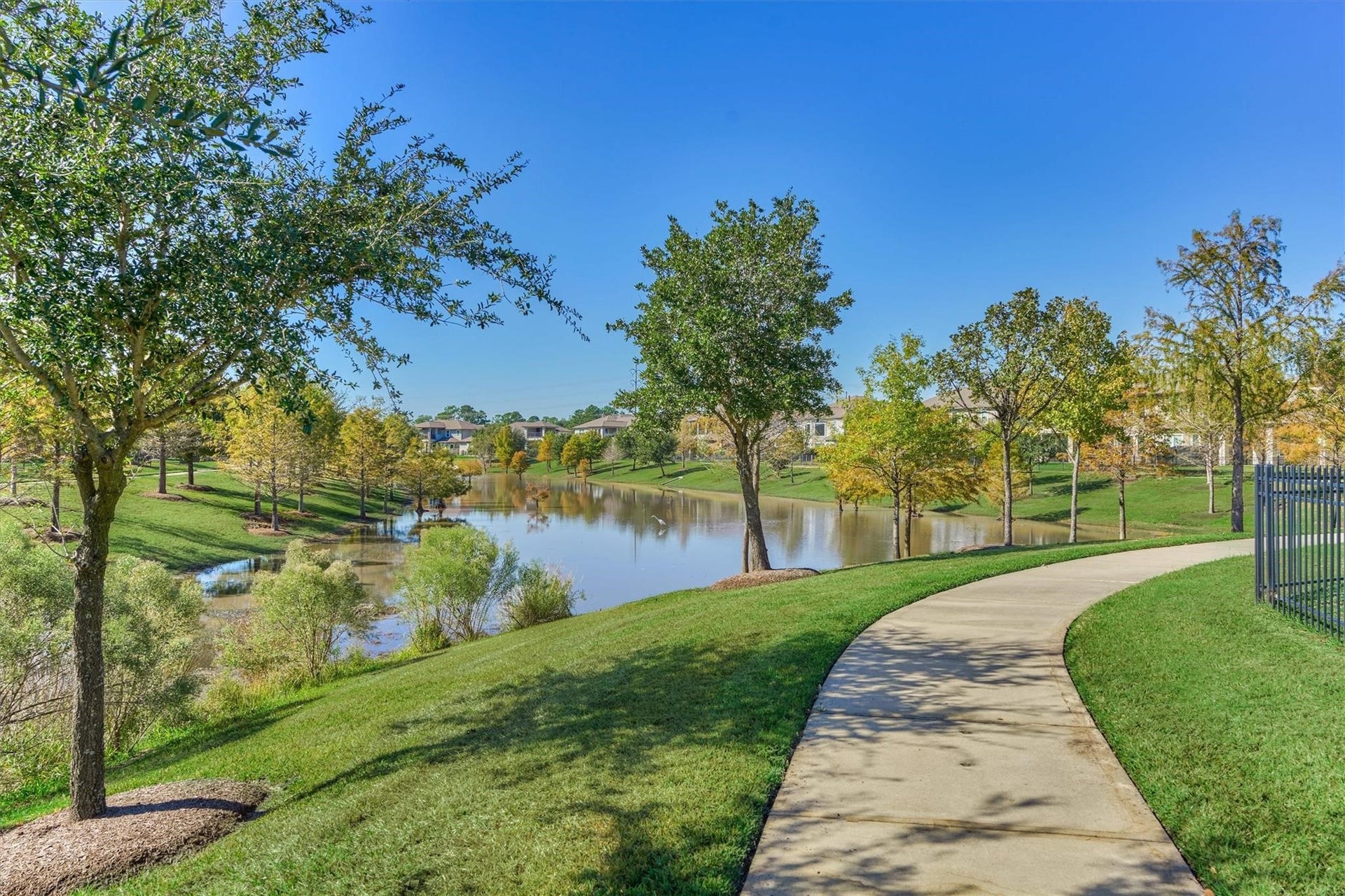 17427 Stonebrook Run Court, Tomball, TX 77375 A change of scenery without leaving the neighborhood. Take a walk along the water, get some fresh air or simply enjoy having this just steps from home.