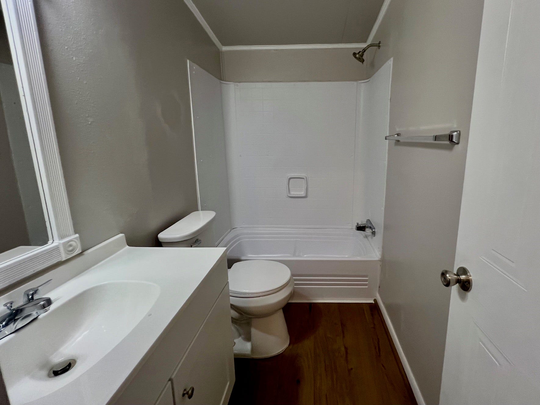 16128 Lone Star Ranch Drive, Conroe, TX 77302 Secondary bath with new vanity and tub/shower.
