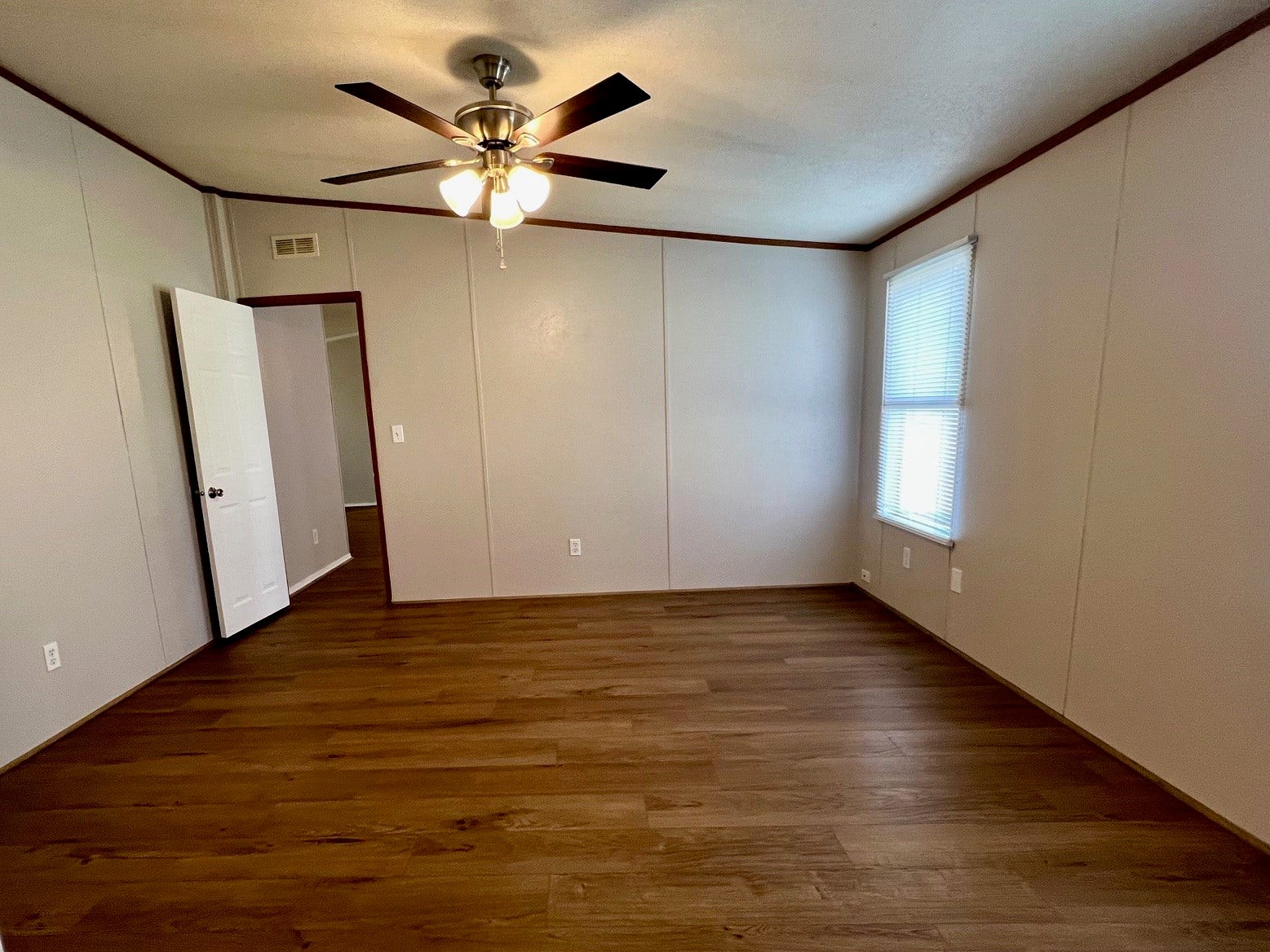 16128 Lone Star Ranch Drive, Conroe, TX 77302 Primary bedroom.