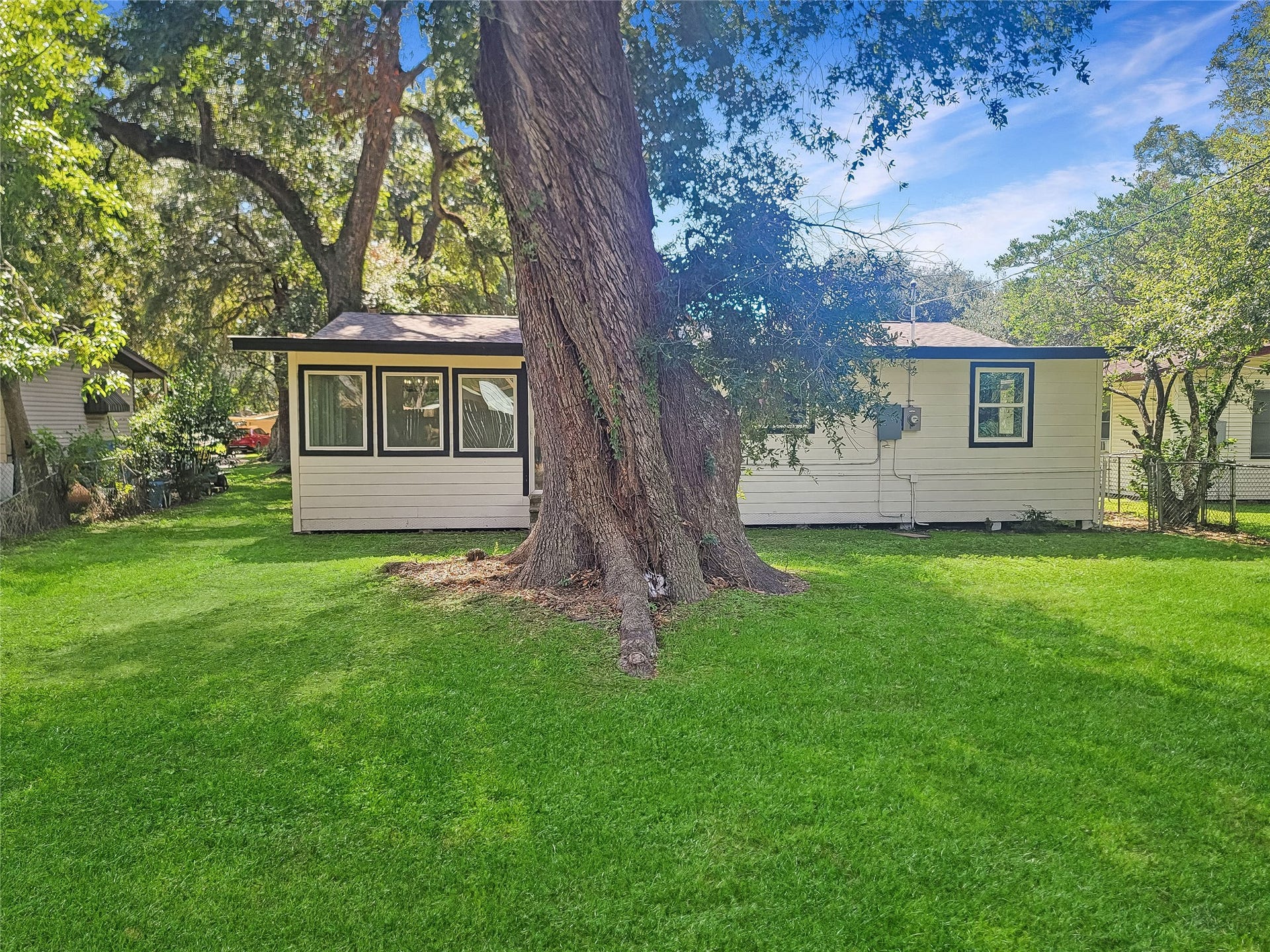 121 Wisteria Street, Lake Jackson, TX 77566 121 Wisteria Street, Lake Jackson, TX 77566