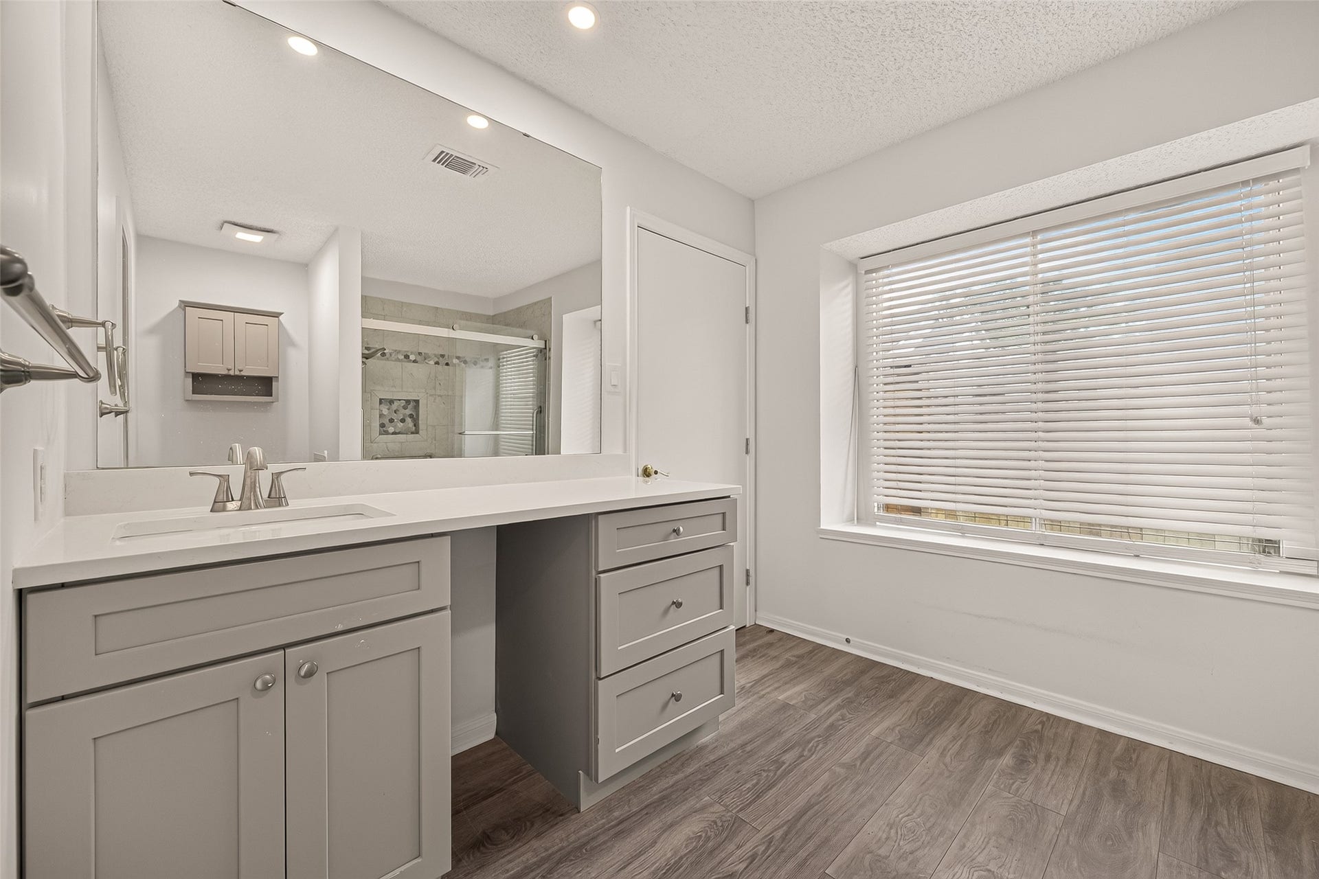 12838 Ashford Knolls Drive, Houston, TX 77082 Master Bathroom