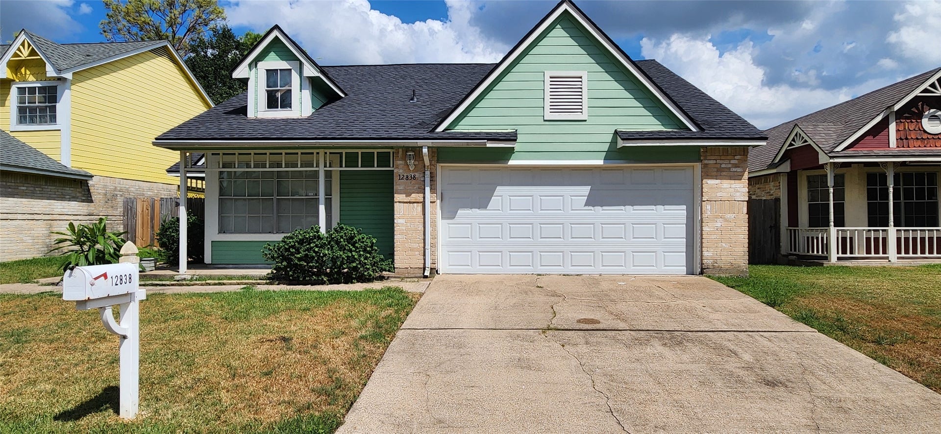 12838 Ashford Knolls Drive, Houston, TX 77082 Cute 3 bedroom/2 bath home, ready for you to call your new home!