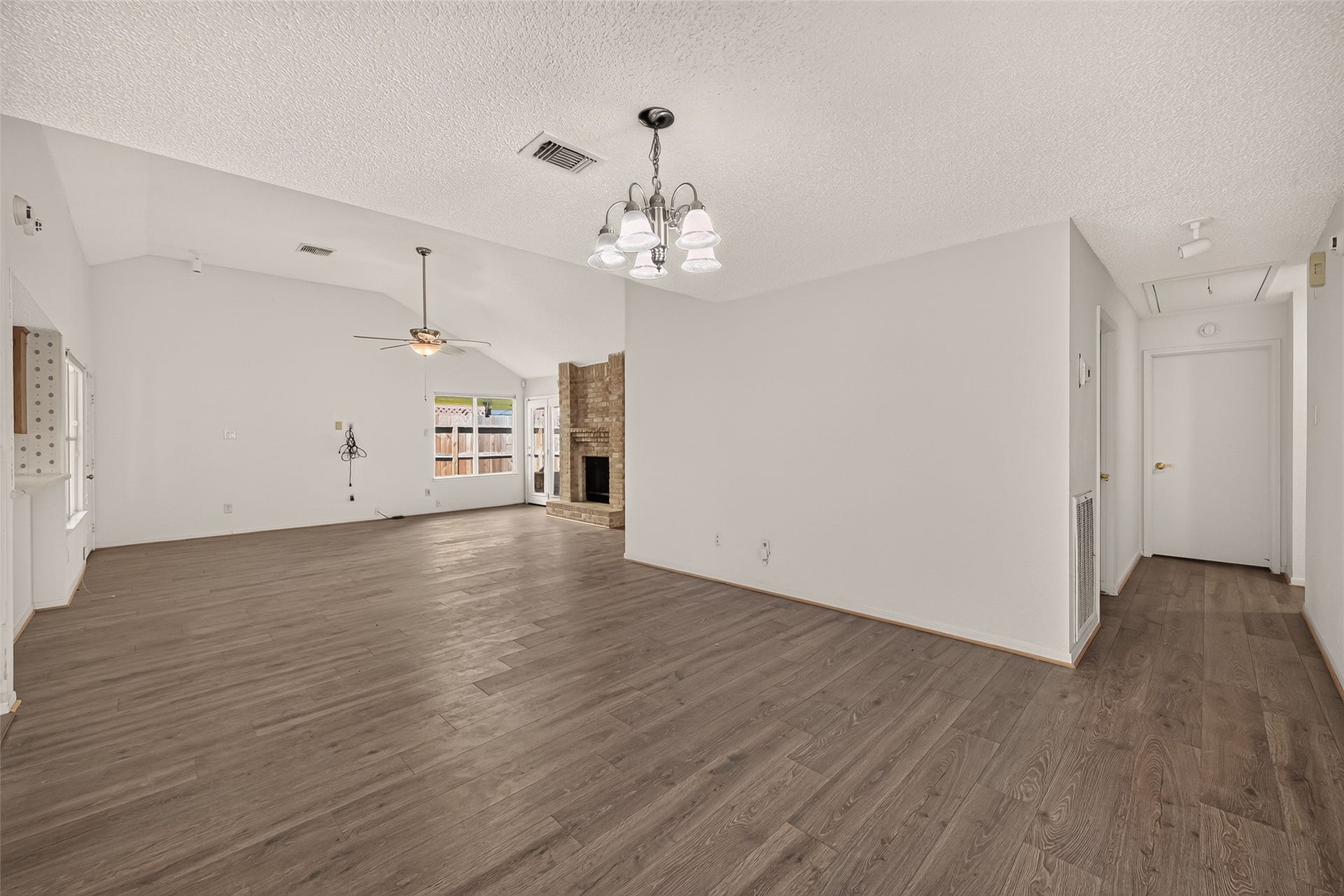 12838 Ashford Knolls Drive, Houston, TX 77082 Living/Dining Area