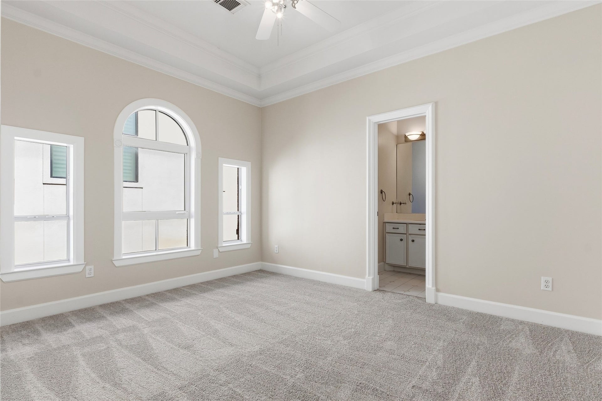 5910 Lake Street, Houston, TX 77005 5910 Lake Street, Houston, TX 77005