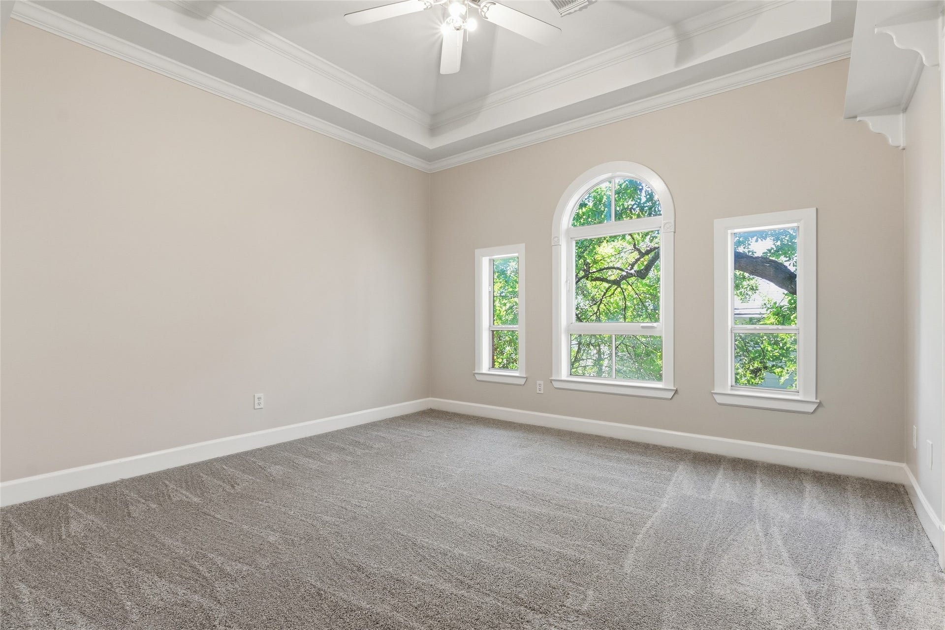 5910 Lake Street, Houston, TX 77005 5910 Lake Street, Houston, TX 77005
