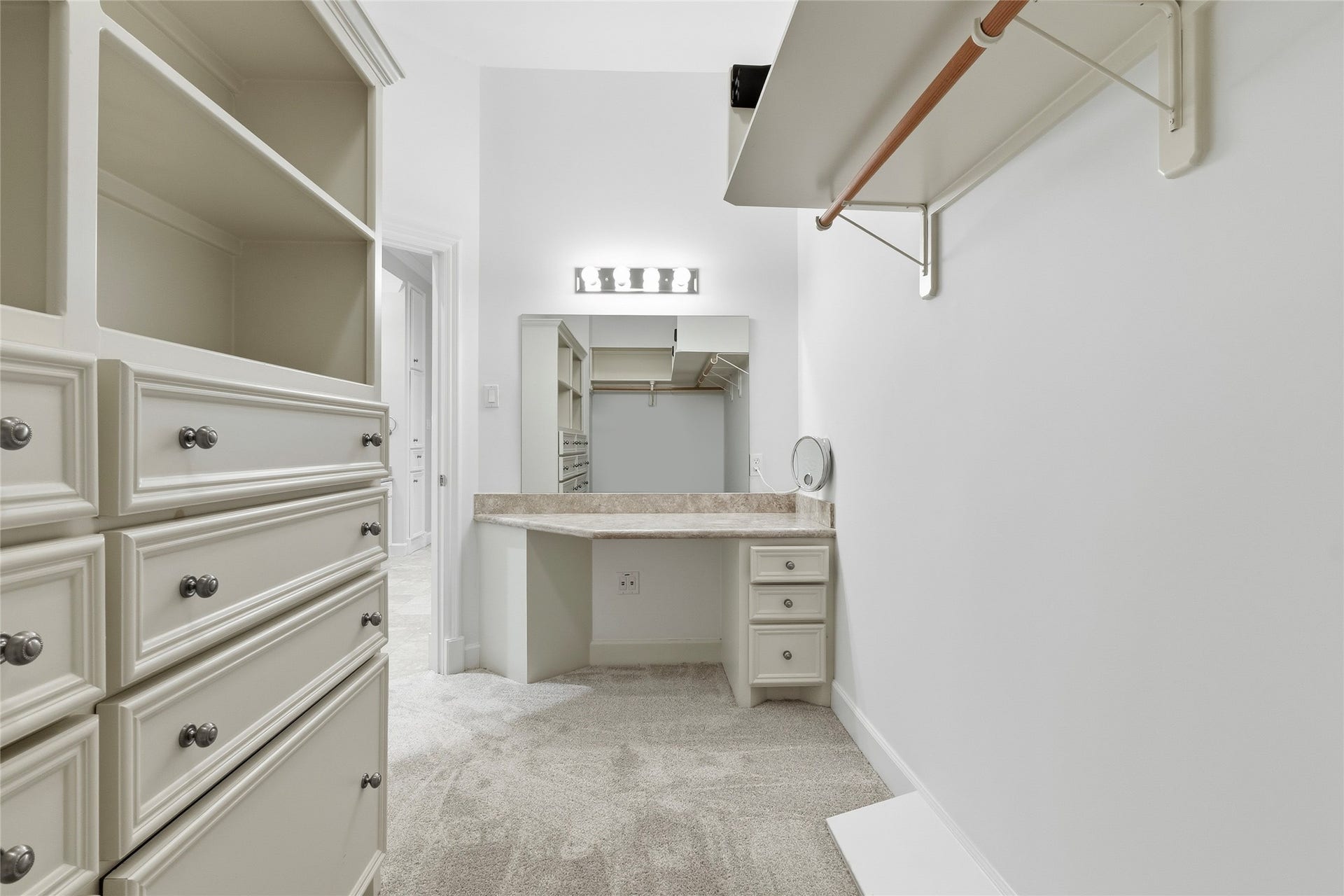 5910 Lake Street, Houston, TX 77005 5910 Lake Street, Houston, TX 77005