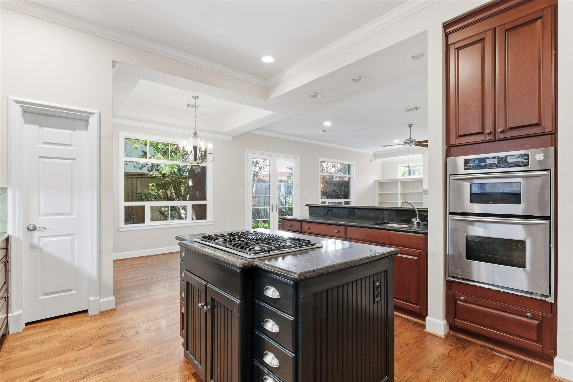 5910 Lake Street, Houston, TX 77005 5910 Lake Street, Houston, TX 77005
