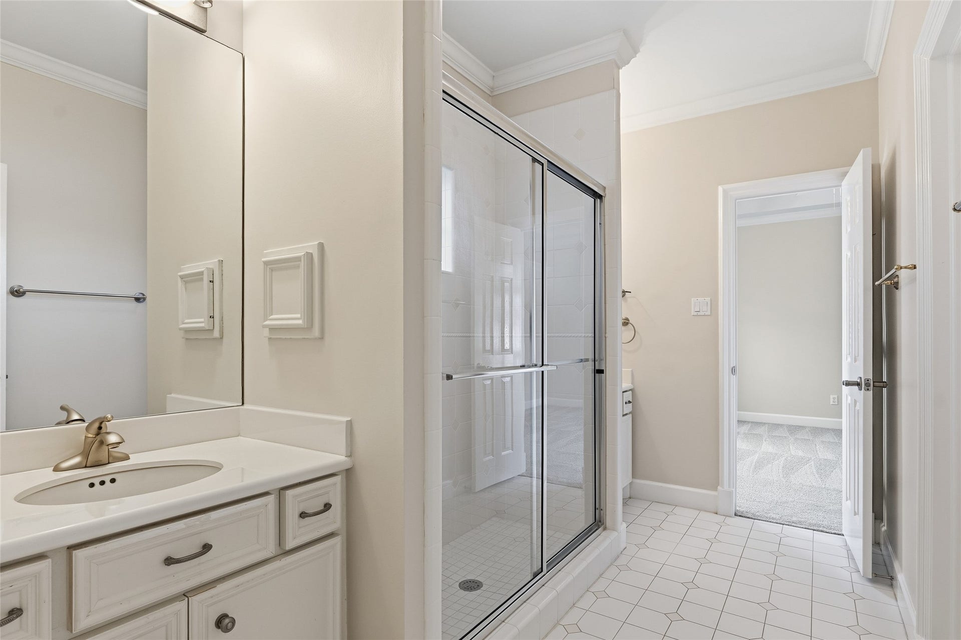 5910 Lake Street, Houston, TX 77005 5910 Lake Street, Houston, TX 77005