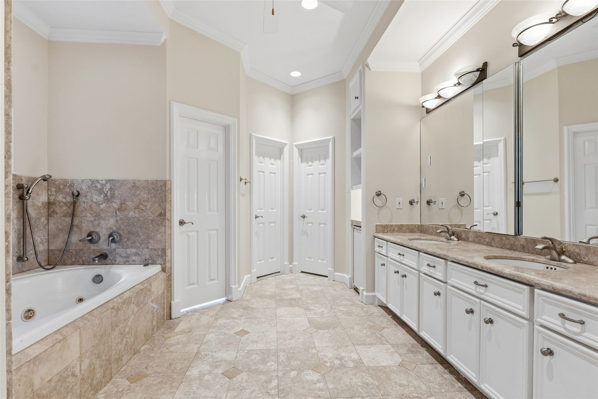 5910 Lake Street, Houston, TX 77005 5910 Lake Street, Houston, TX 77005
