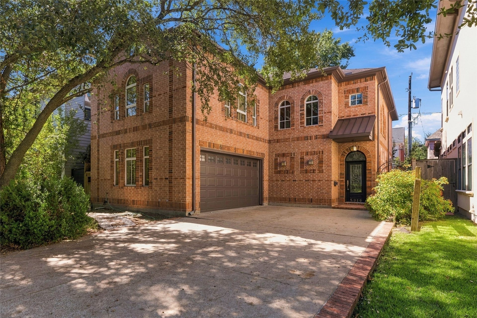 5910 Lake Street, Houston, TX 77005 5910 Lake Street, Houston, TX 77005