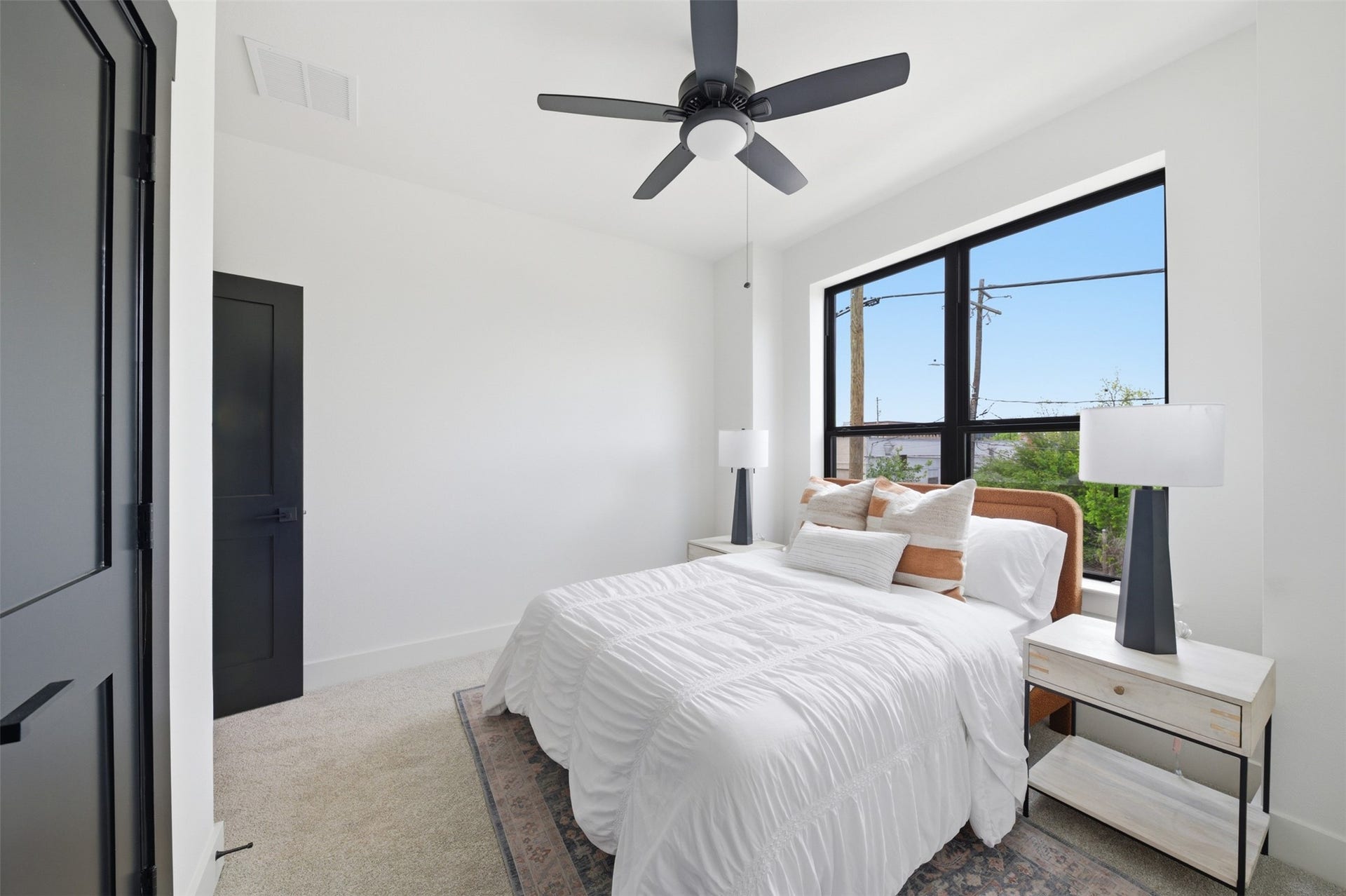 4603 Harrisburg Boulevard, #C, Houston, TX 77011 4603 Harrisburg Boulevard, #C, Houston, TX 77011