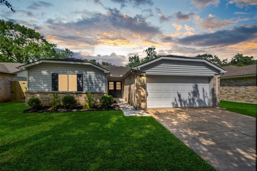 Property photo for 2922 Whetrock Lane, Sugar Land, TX