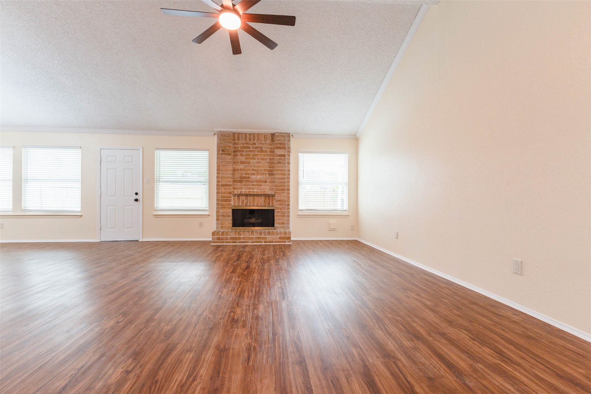 5614 Briarwood Forest Drive, Houston, TX 77088 5614 Briarwood Forest Drive, Houston, TX 77088