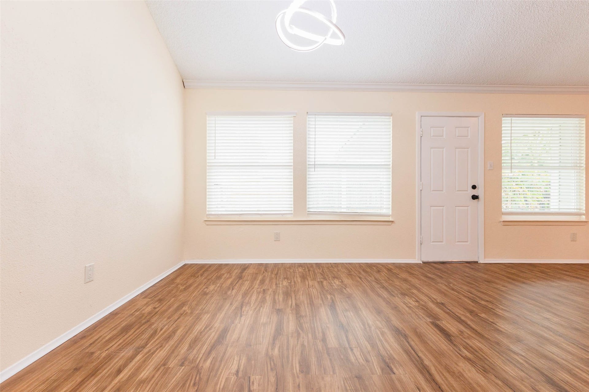 5614 Briarwood Forest Drive, Houston, TX 77088 5614 Briarwood Forest Drive, Houston, TX 77088