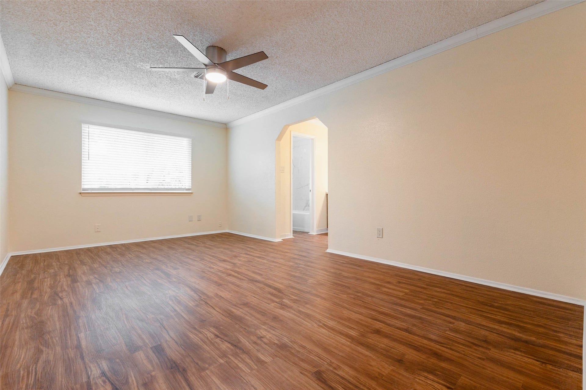 5614 Briarwood Forest Drive, Houston, TX 77088 5614 Briarwood Forest Drive, Houston, TX 77088
