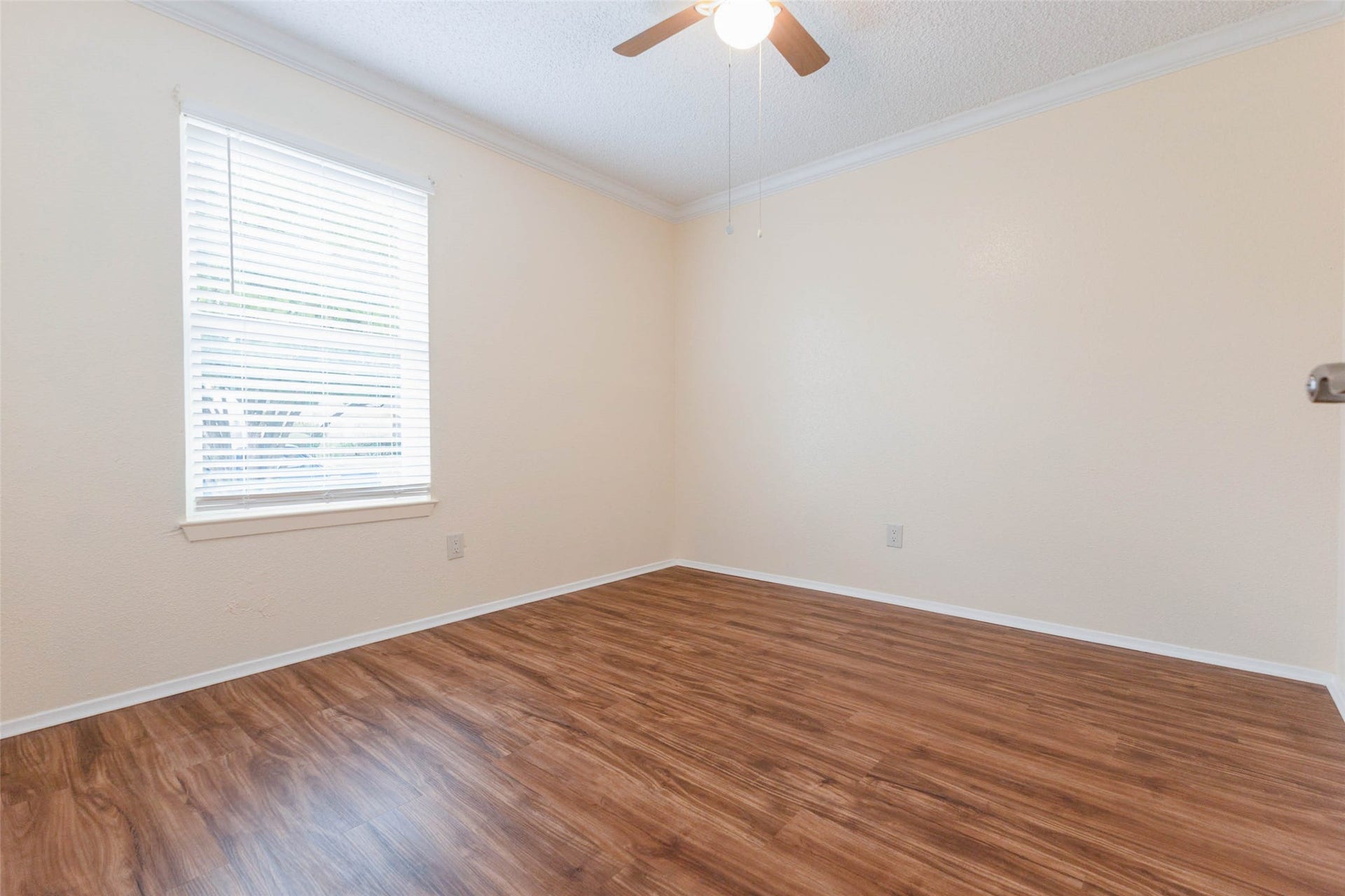 5614 Briarwood Forest Drive, Houston, TX 77088 5614 Briarwood Forest Drive, Houston, TX 77088