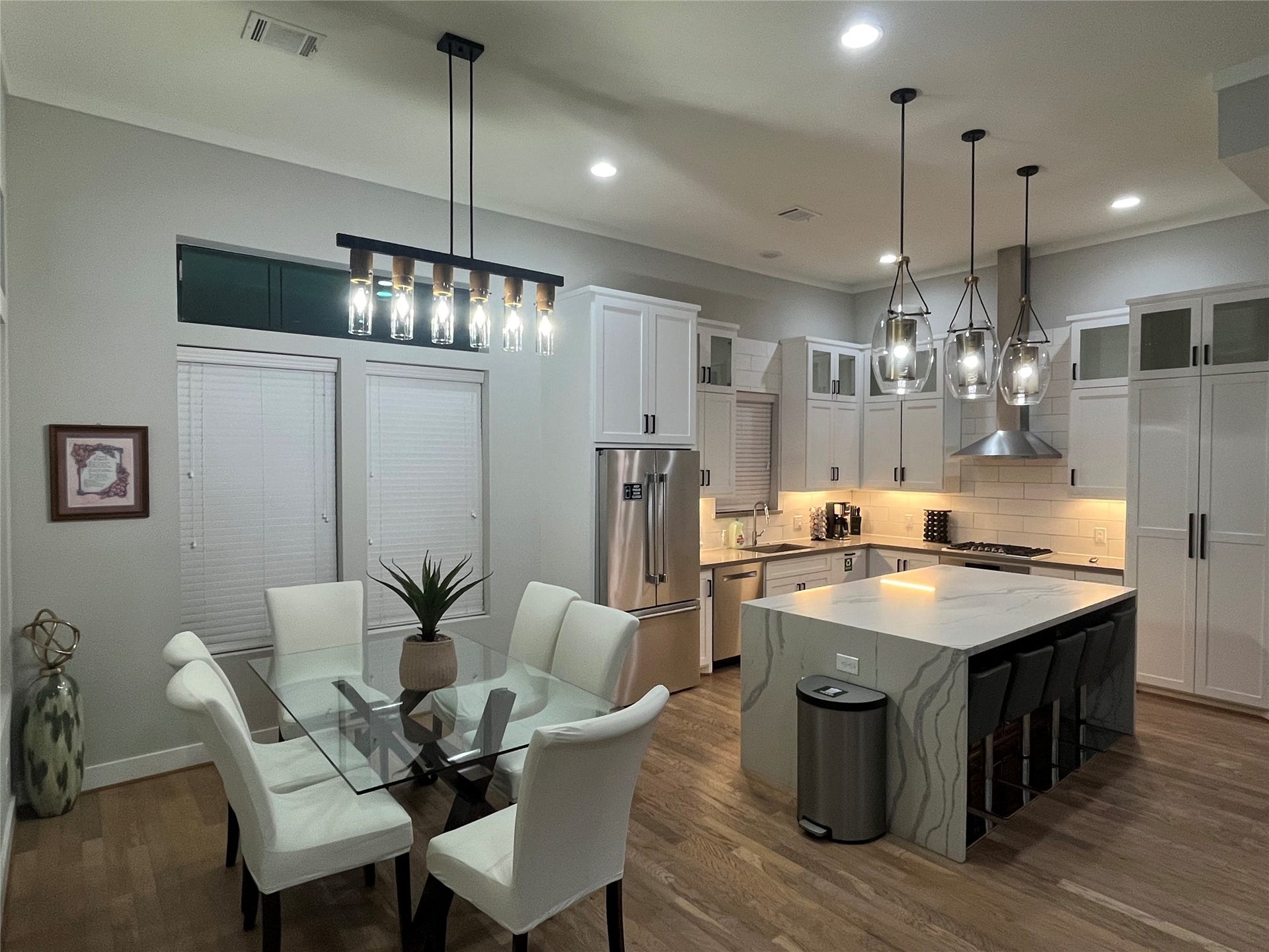 1503 Robin Street, #C, Houston, TX 77019 Tasteful furnishings meet the elegance of this townhome at 1503 Robin St. Unit C!