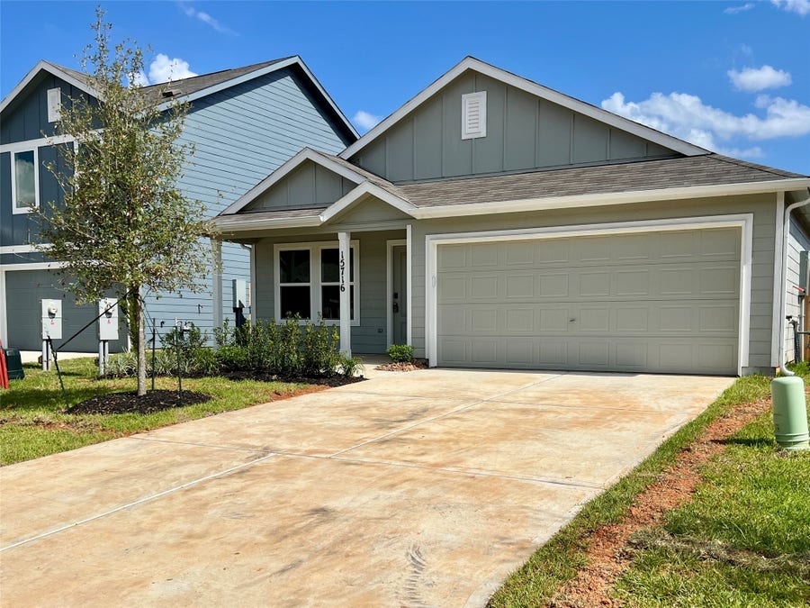 Property photo for 15716 Plum Brook Drive, Conroe, TX