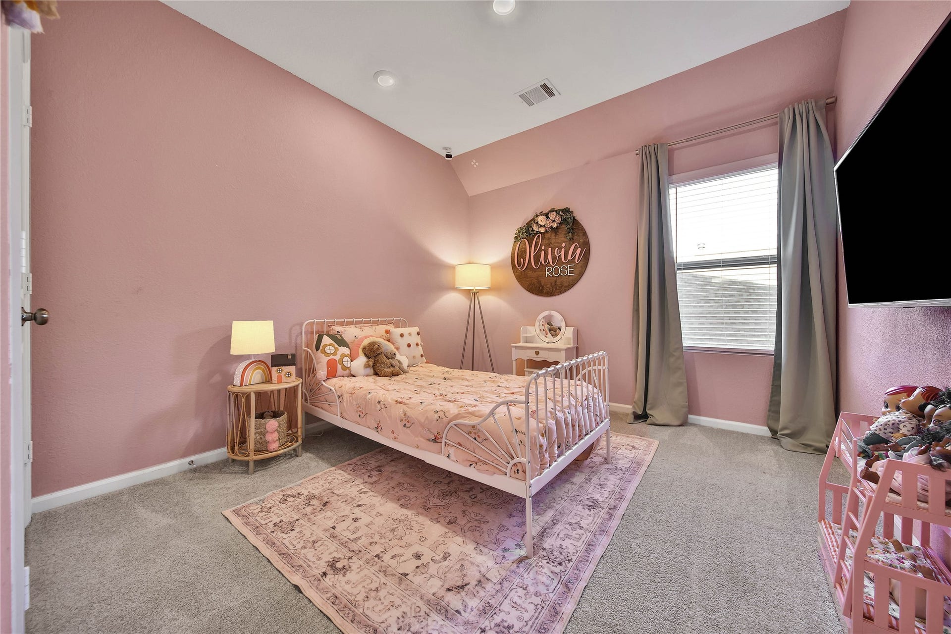 6048 Windward Falls Way, Porter, TX 77365 Bedroom #4. This bedroom furniture can be purchased if you are interested.