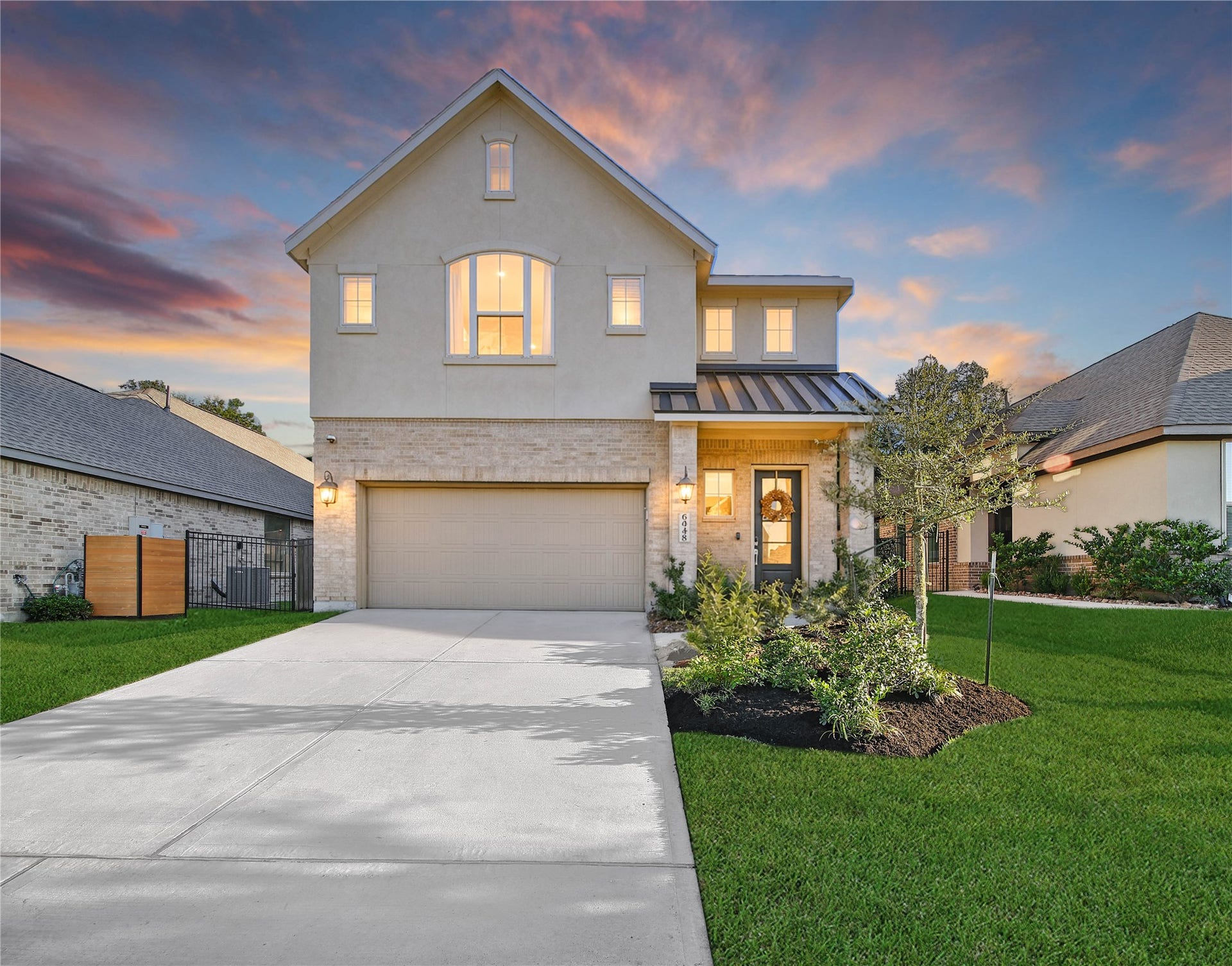 6048 Windward Falls Way, Porter, TX 77365 Absolutely beautiful! This home has tons of custom upgrades, move in ready and looking for a brand new family to love her!