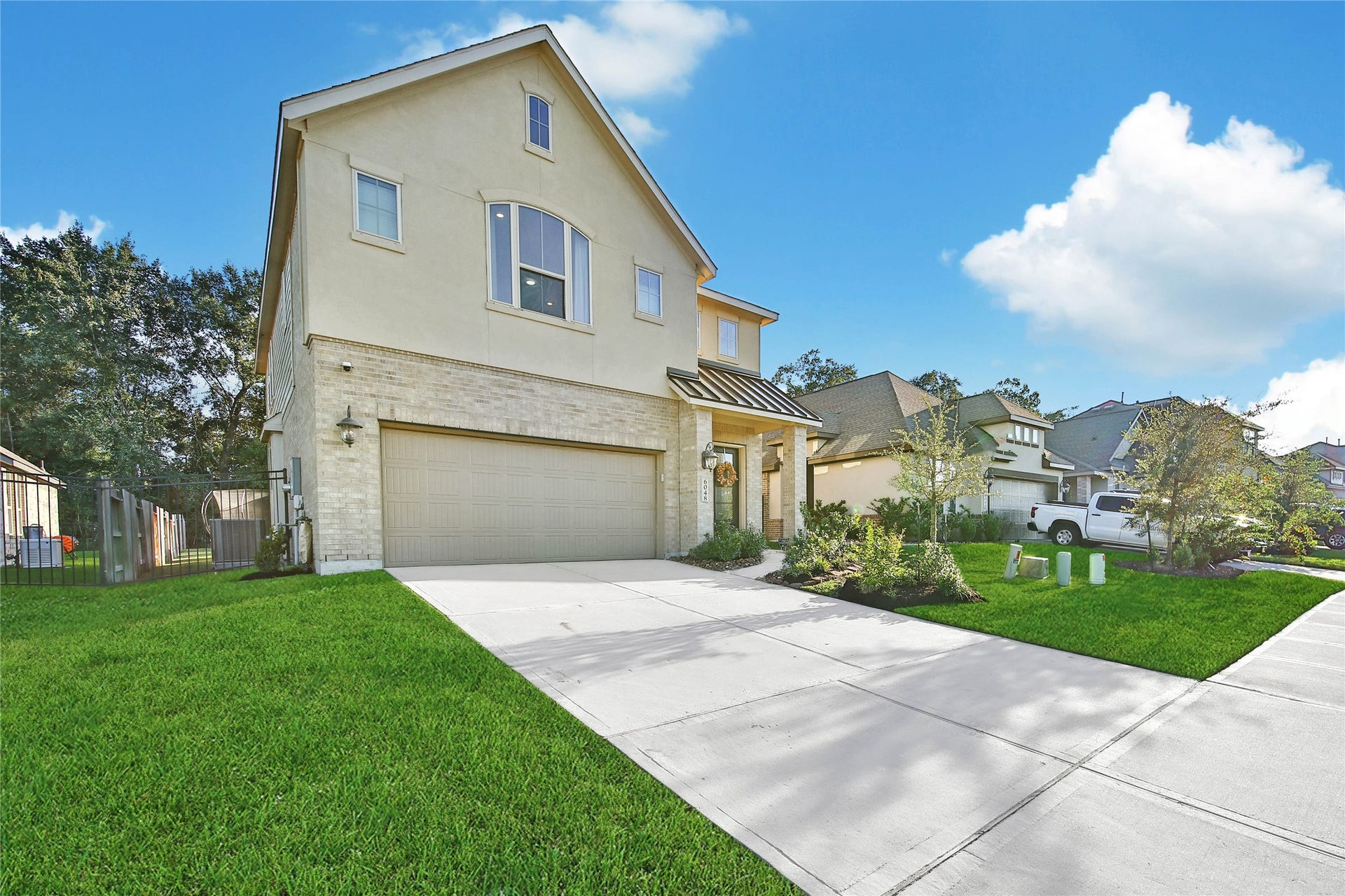 6048 Windward Falls Way, Porter, TX 77365 Royal Brook - the last village in Kingwood! Enjoy all of the amenities Kingwood has to offer!.