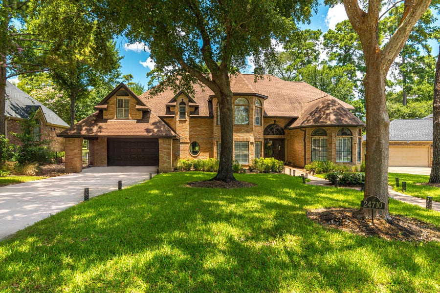 Property photo for 24710 Creekview Drive, Spring, TX