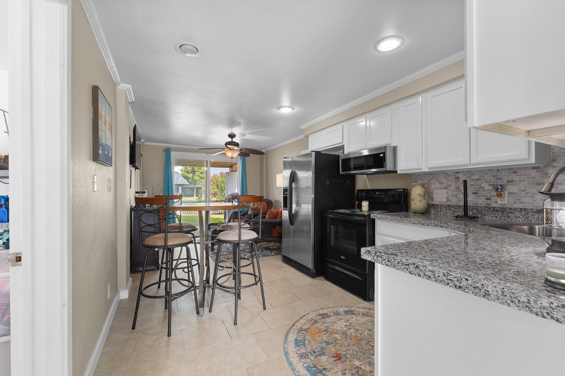 66 Tarpon Street, Bayou Vista, TX 77563 Open kitchen and living area