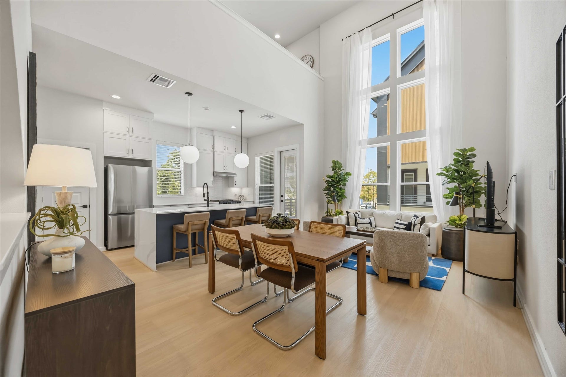 817 Thornton Road, #E, Houston, TX 77018 817 Thornton Road, #E, Houston, TX 77018