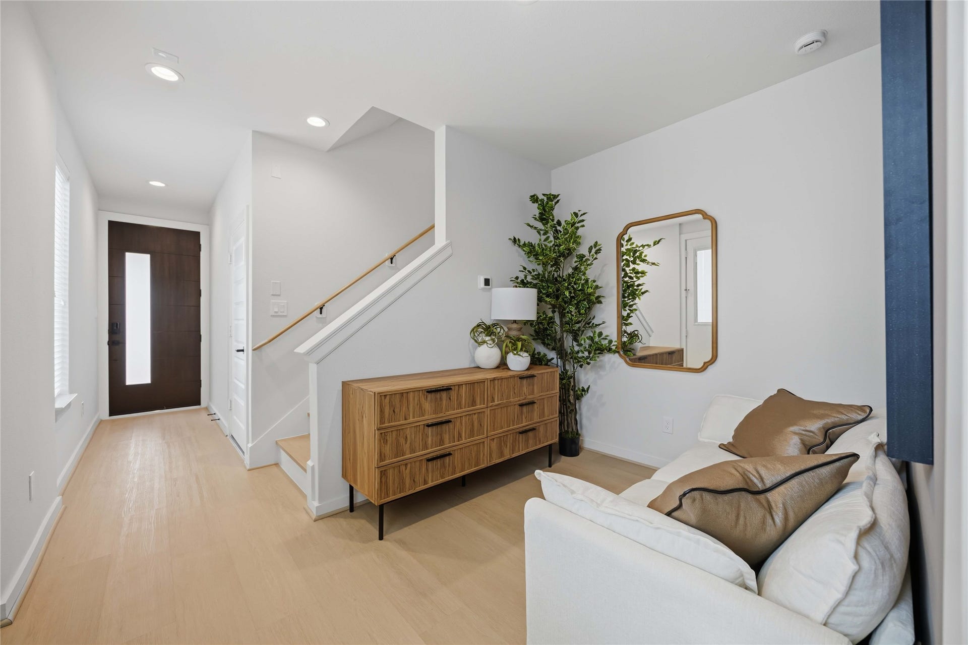 817 Thornton Road, #E, Houston, TX 77018 817 Thornton Road, #E, Houston, TX 77018