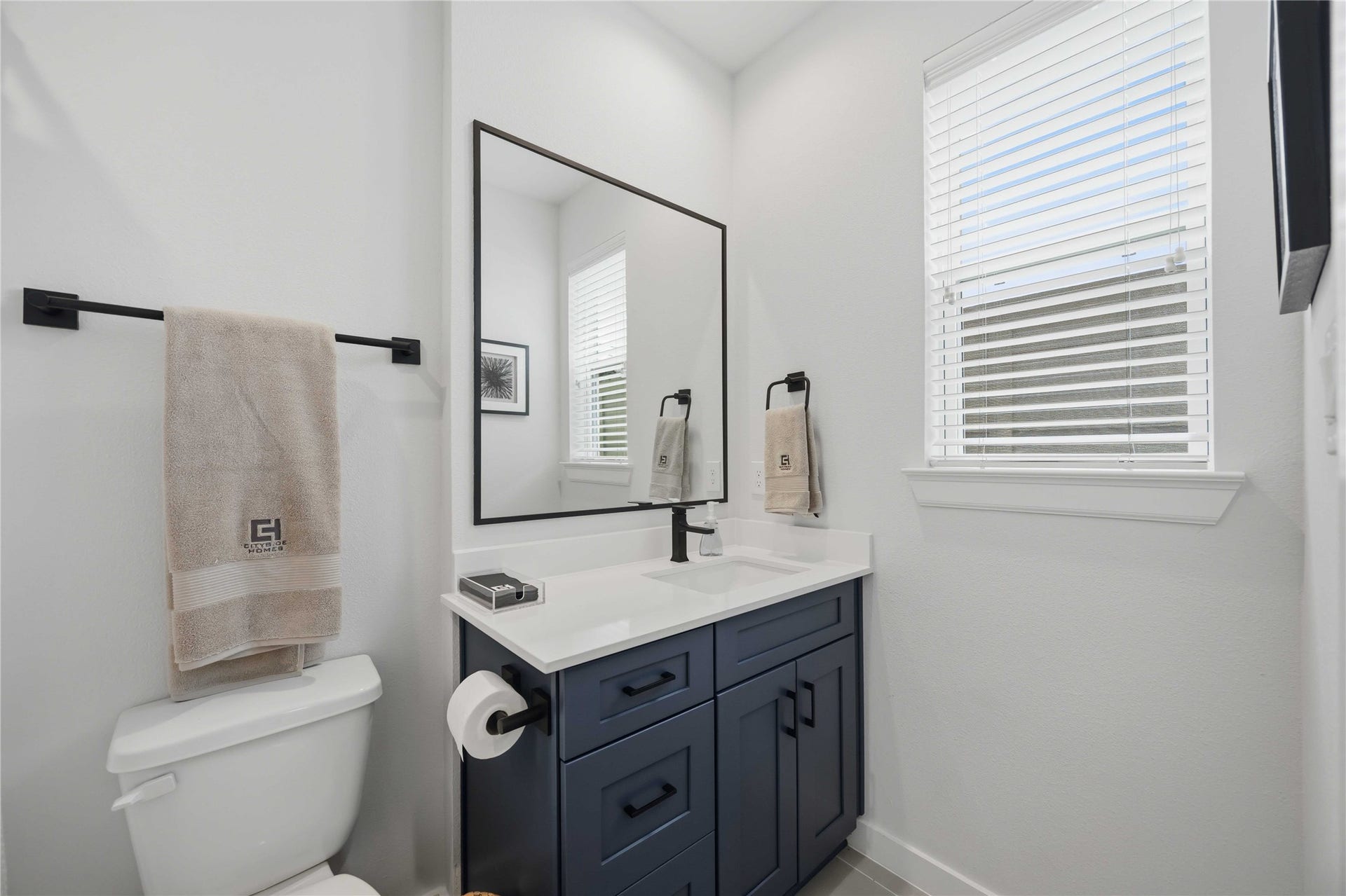 817 Thornton Road, #E, Houston, TX 77018 817 Thornton Road, #E, Houston, TX 77018