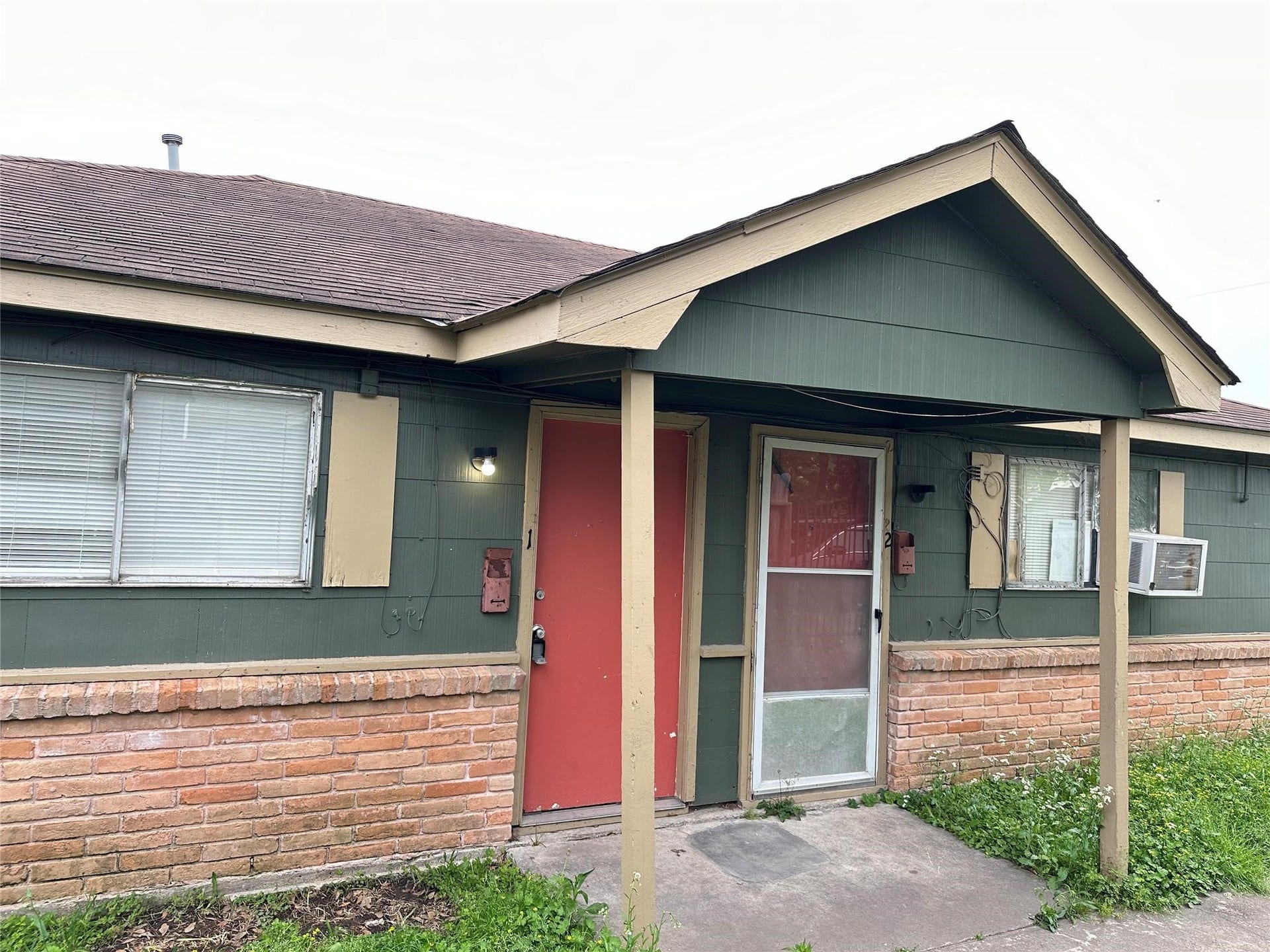 8010 Roswell Street, #1, Houston, TX 77022 8010 Roswell Street, #1, Houston, TX 77022