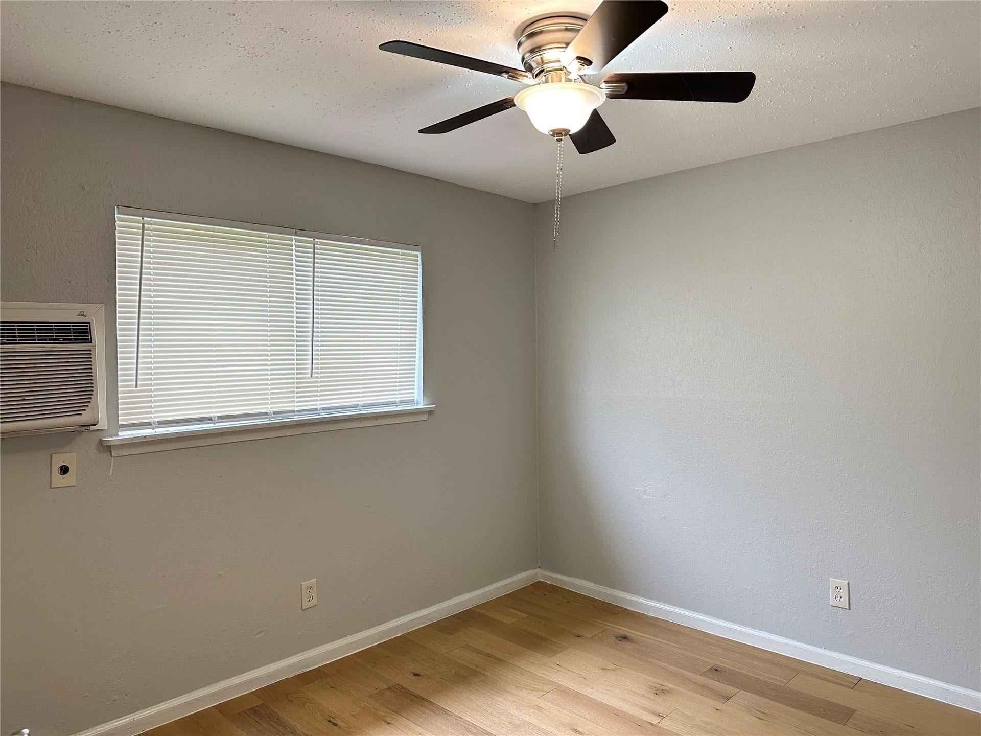 8010 Roswell Street, #1, Houston, TX 77022 8010 Roswell Street, #1, Houston, TX 77022