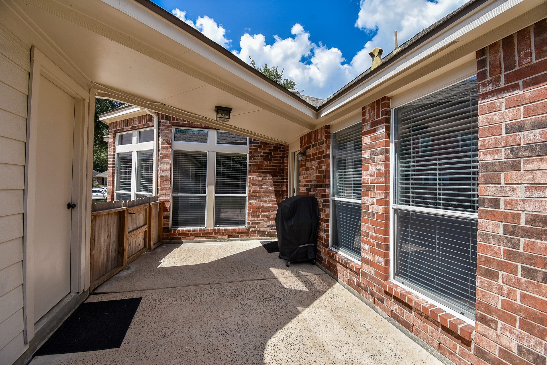 7218 Fall Creek Bend, Humble, TX 77396 7218 Fall Creek Bend, Humble, TX 77396