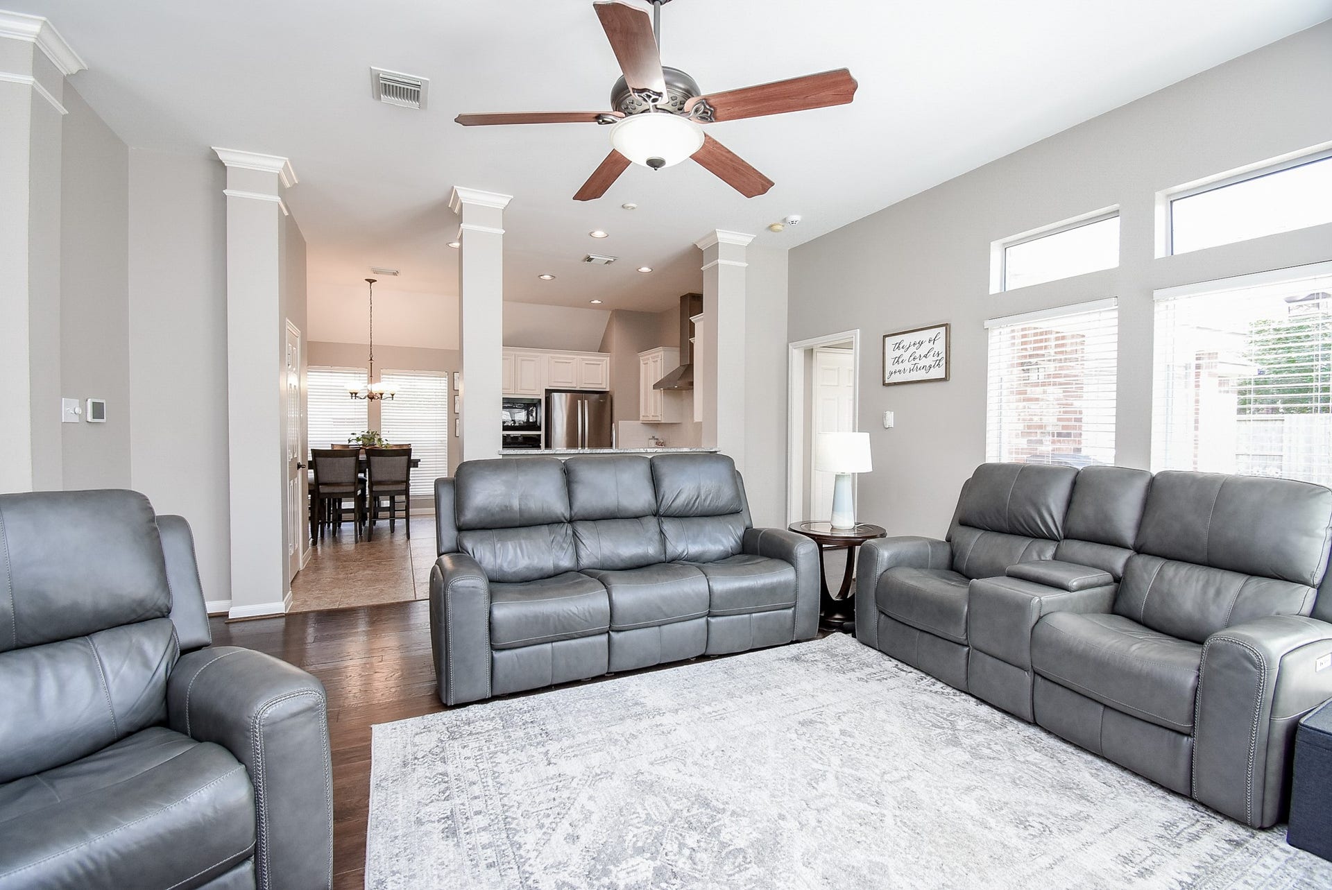 7218 Fall Creek Bend, Humble, TX 77396 This home has the perfect layout for entertaining!
