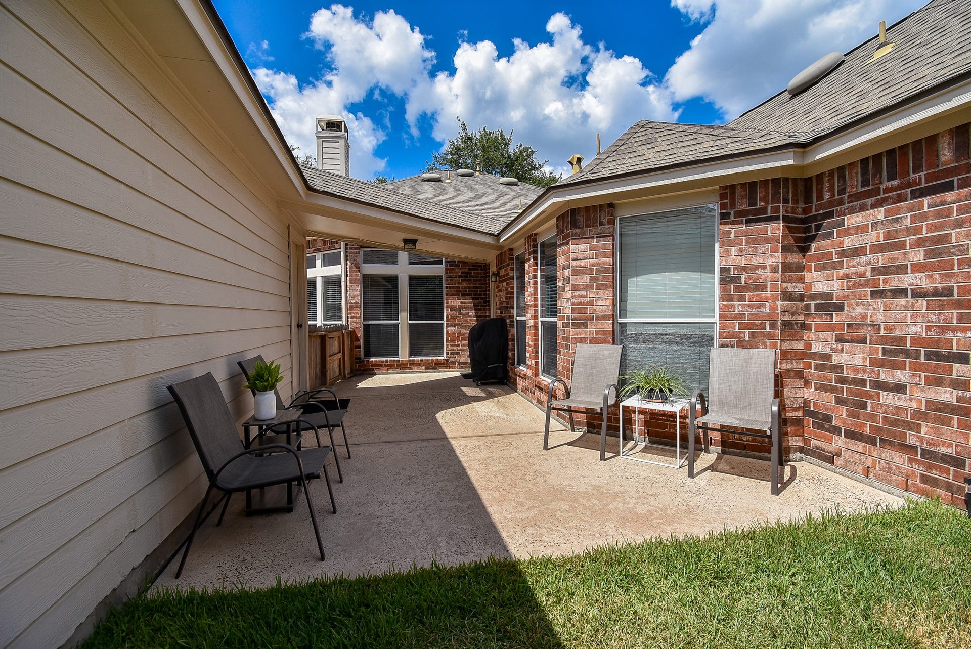 7218 Fall Creek Bend, Humble, TX 77396 7218 Fall Creek Bend, Humble, TX 77396