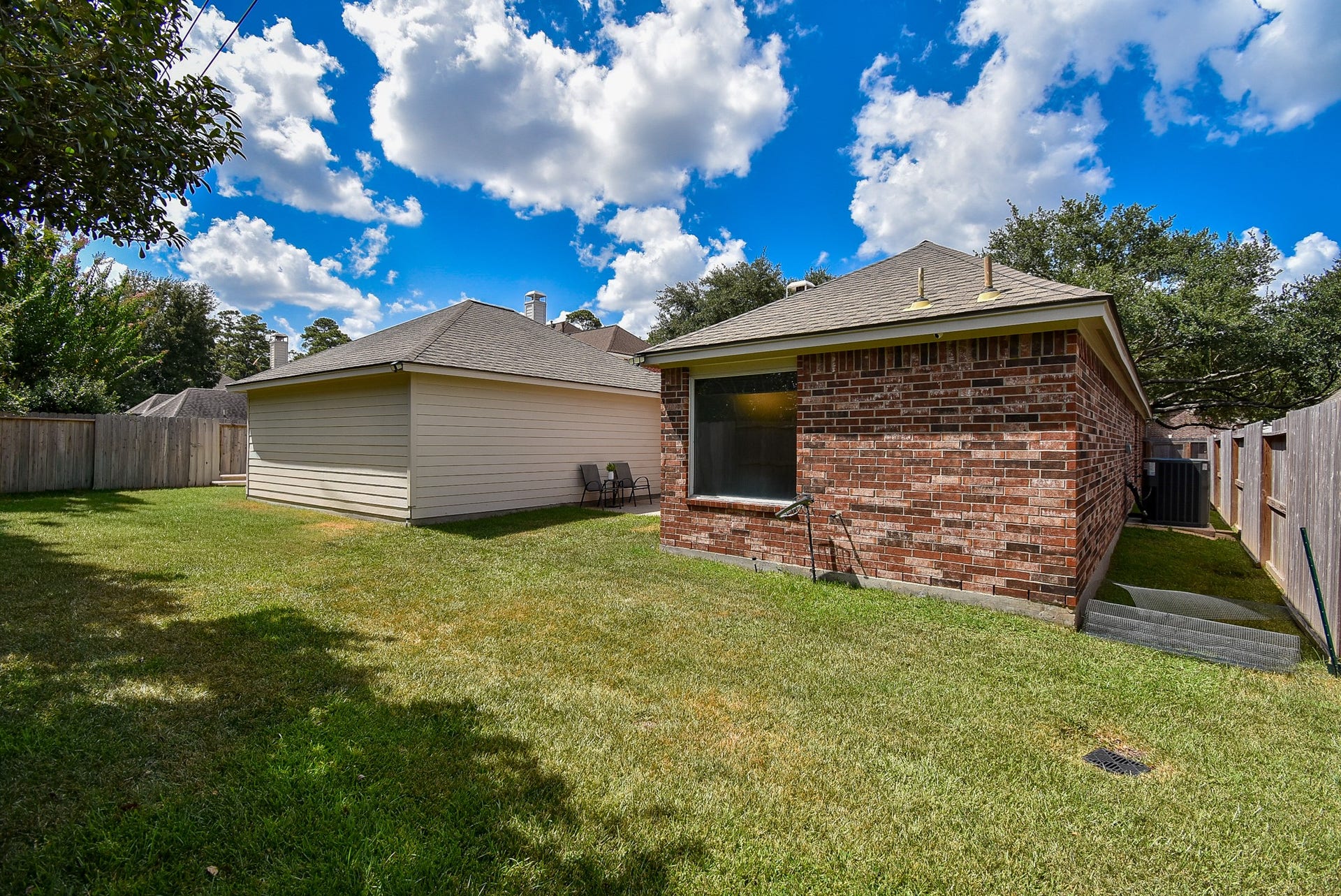 7218 Fall Creek Bend, Humble, TX 77396 Grow your own garden or set up a fun playset! So much potential!