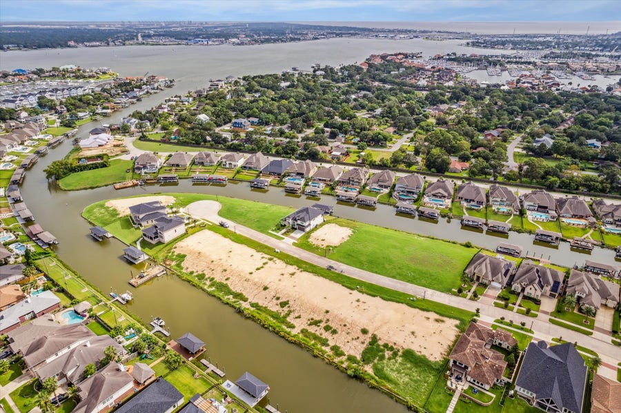 Property photo for 610 Appia Drive, Kemah, TX