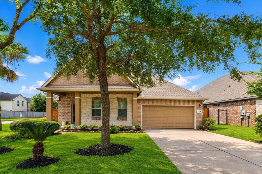 Property photo for 2234 Alassio Isle Court, Missouri City, TX